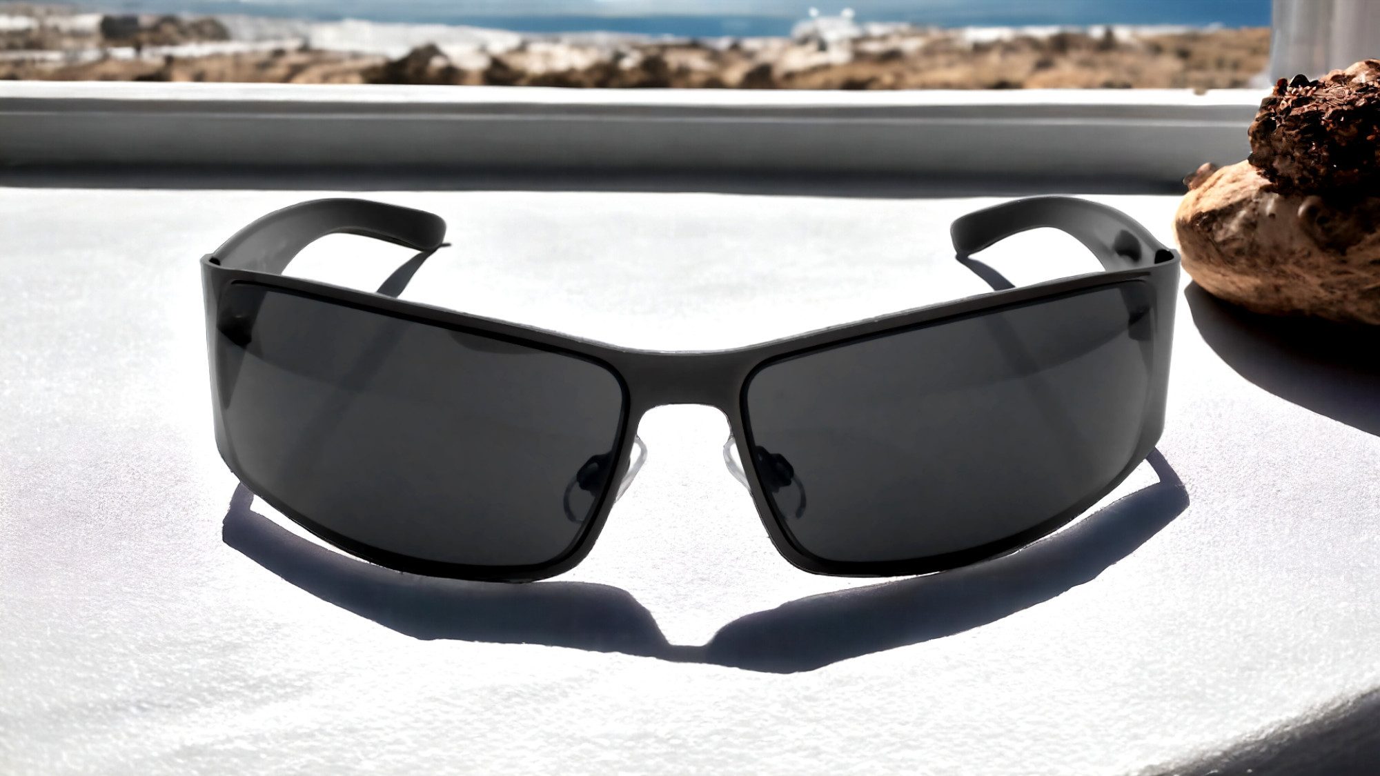 Rennec Sonnenbrille Herren Schwarz Schmal Eckig Metallbrille Getönt UV400 Biker Style Brille, Gläser Schwarz, Wrap Around
