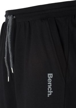 Bench. Loungewear Sweatshorts mit seitlichen Taschen