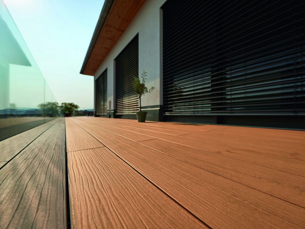 NATURinFORM GmbH Terrassendielen Terrassendiele WPC DIE EXKLUSIVE 140 MD Eichenbraun Massivprofil, BxL: je 14x300 cm, 21 mm Stärke