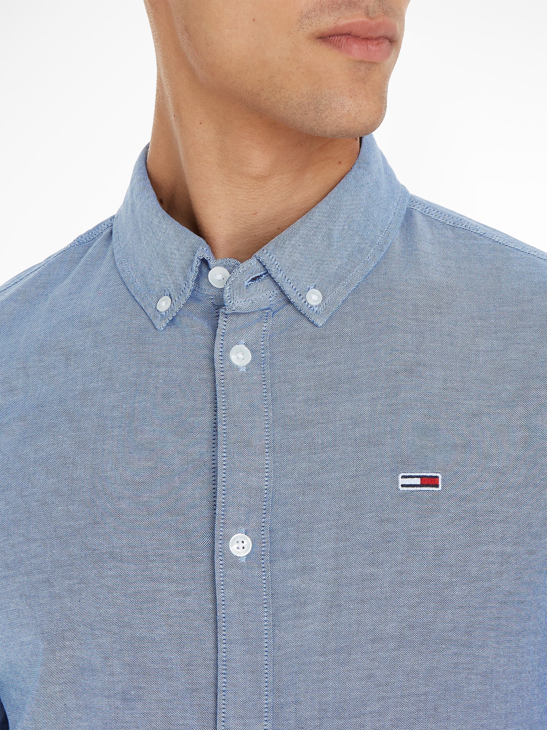 Tommy Jeans Langarmhemd TJM Slim Stretch Oxford Shirt mit Flaglabel auf der Brust