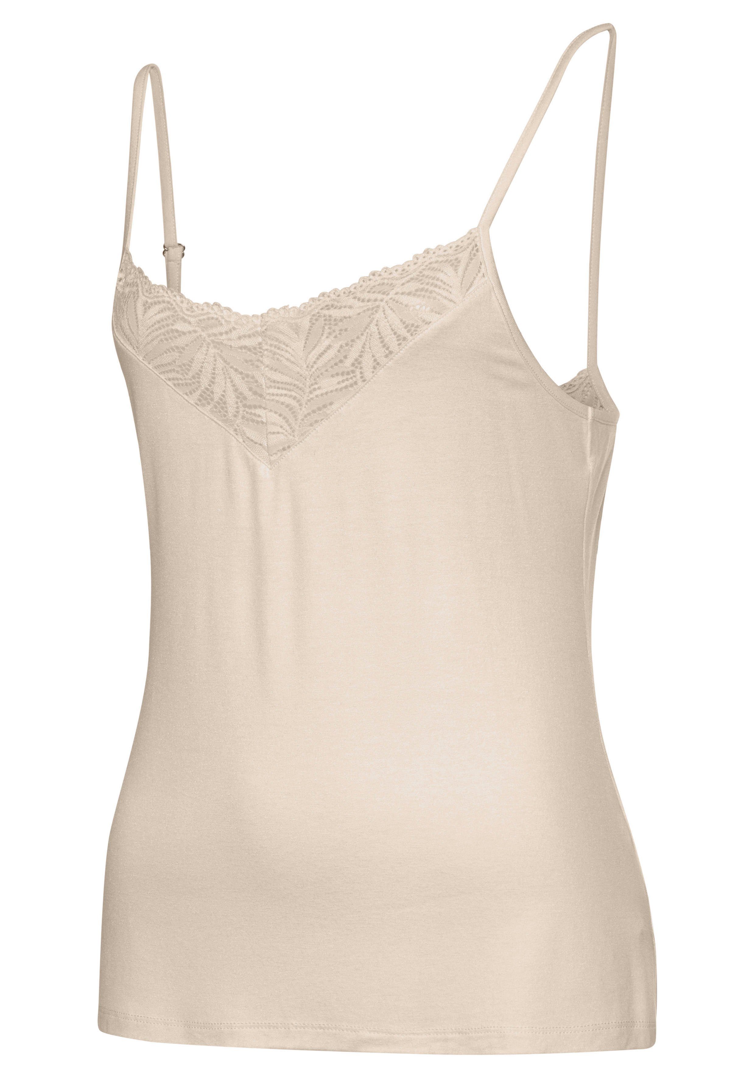 LASCANA Spitzentop mit edlen creme Spitzendetails