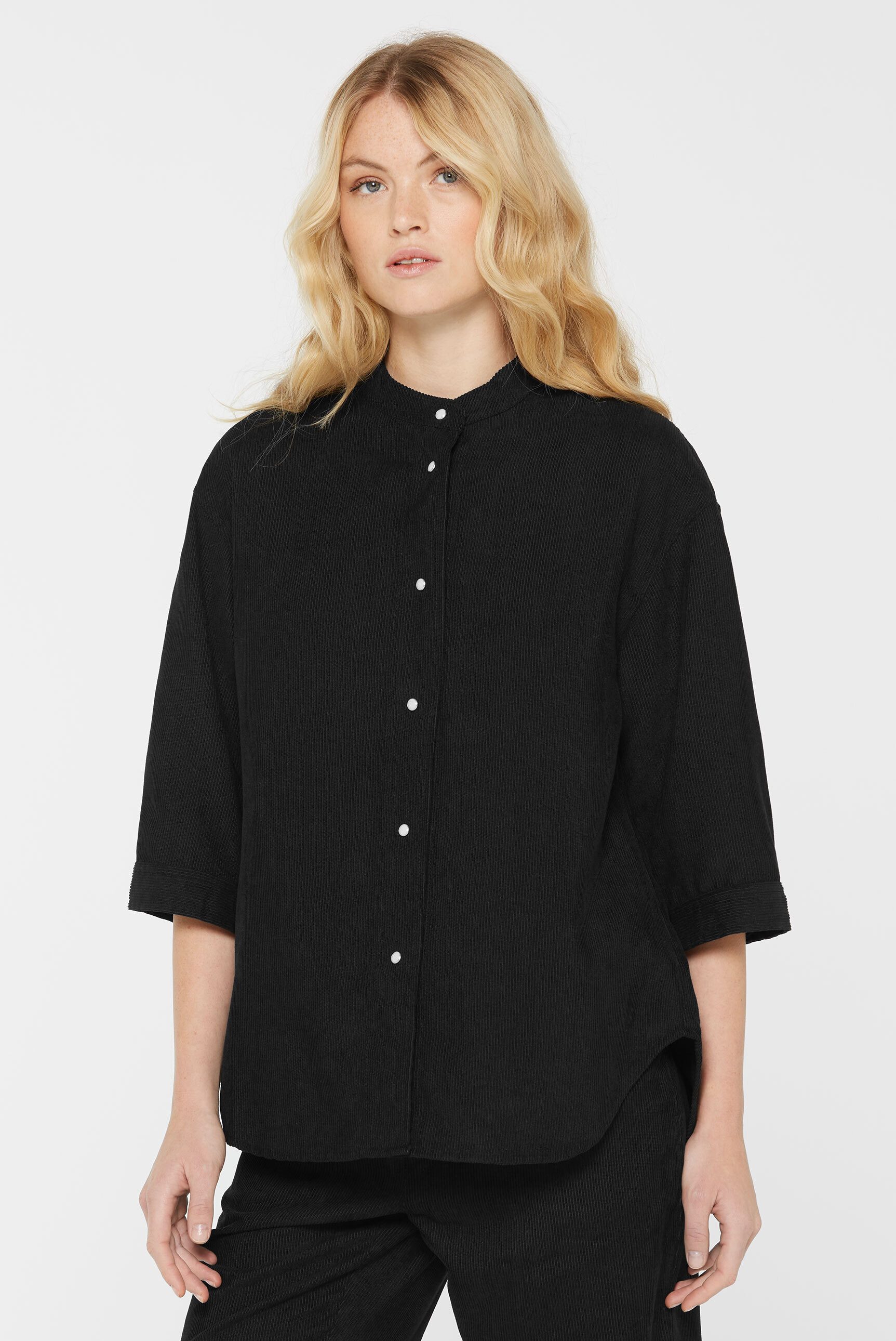 SENSES.THE LABEL Kurzarmbluse aus Feincord