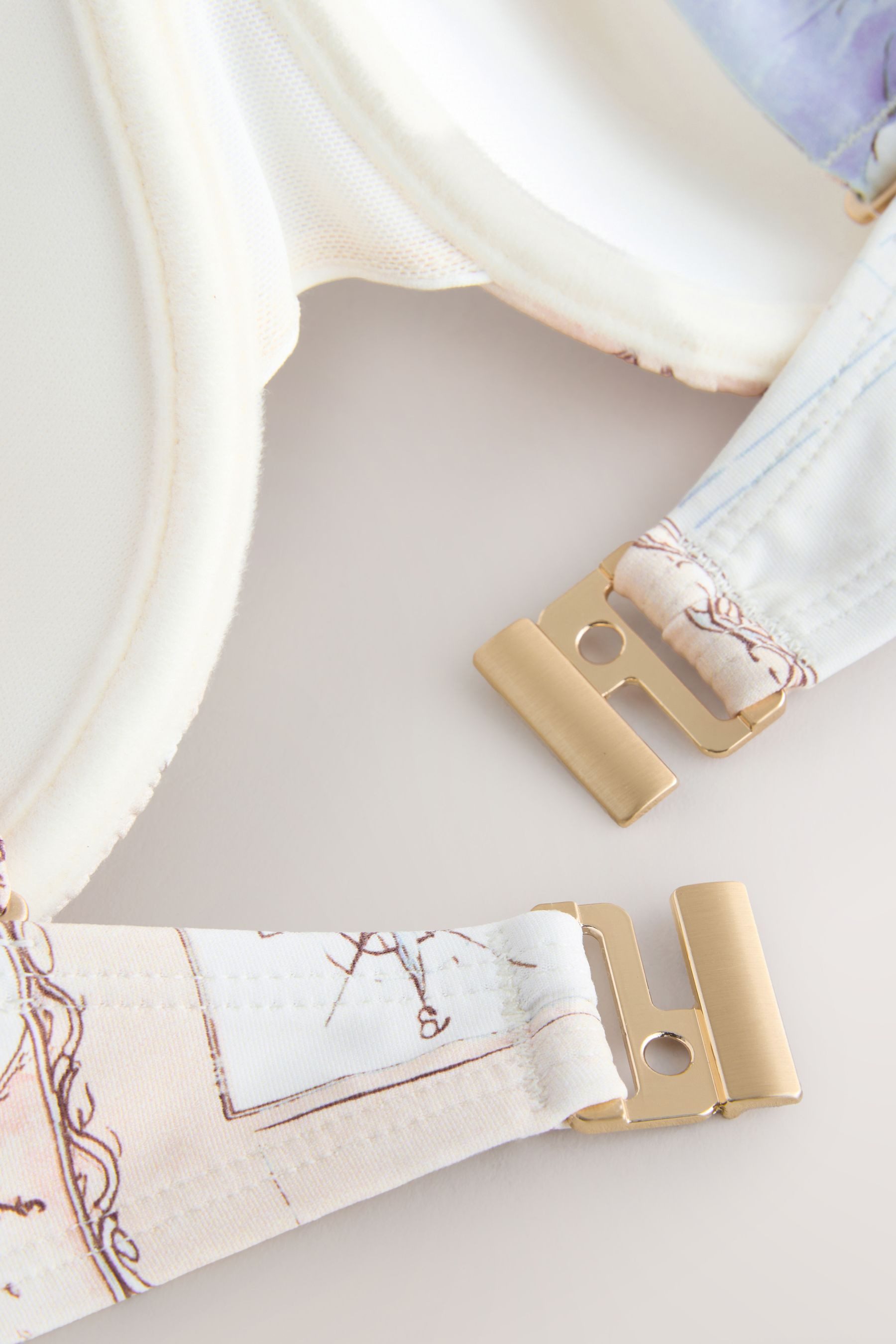 Next Badeanzug Balconette-Bandeau-Bikinioberteil (1-St)