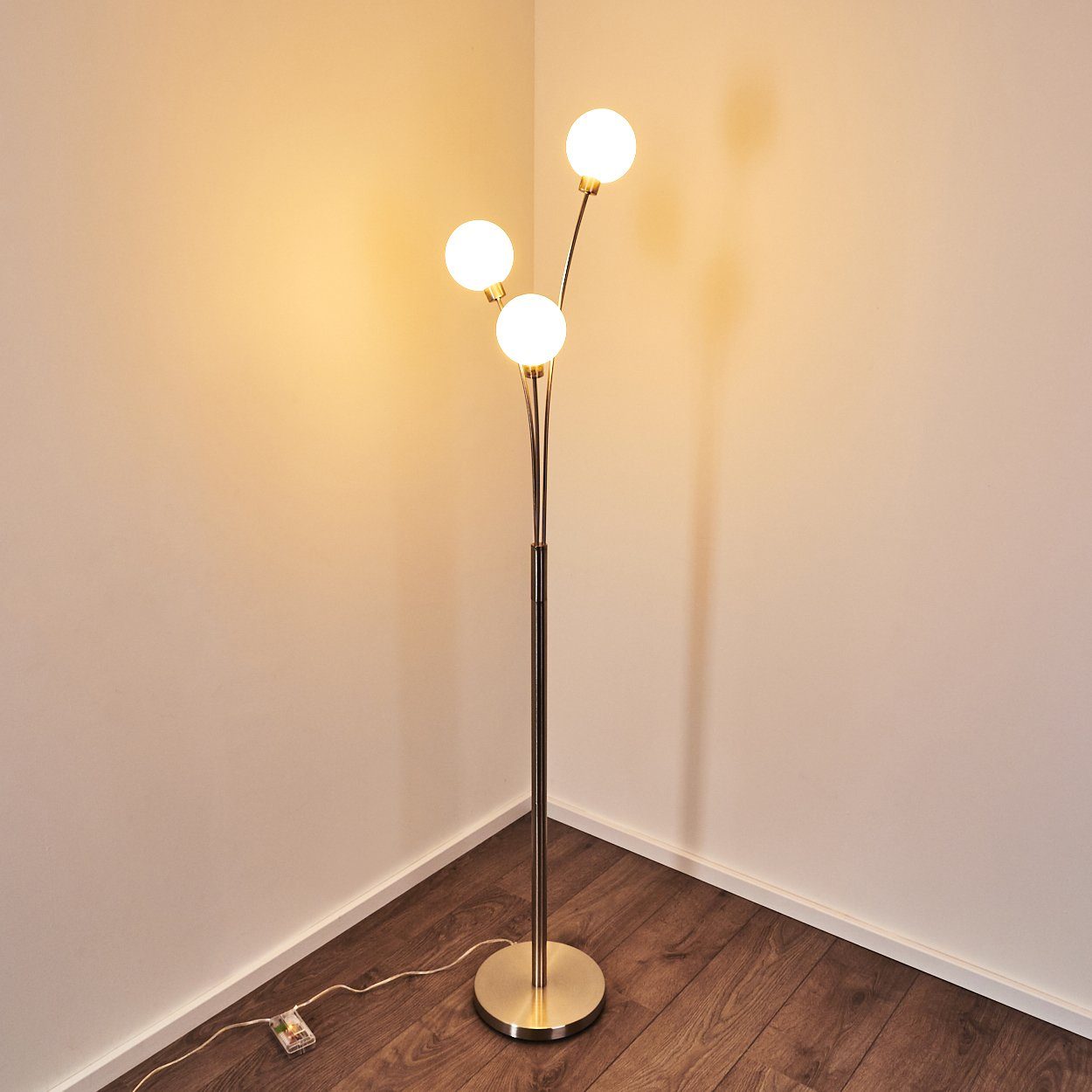 hofstein Stehlampe »Lerici« moderne Standleuchte, 3-flammig dimmbar, ohne Leuchtmittel, mit 3 Echtglaskugeln, G9, Wohnzimmer – Bild 5 von 5