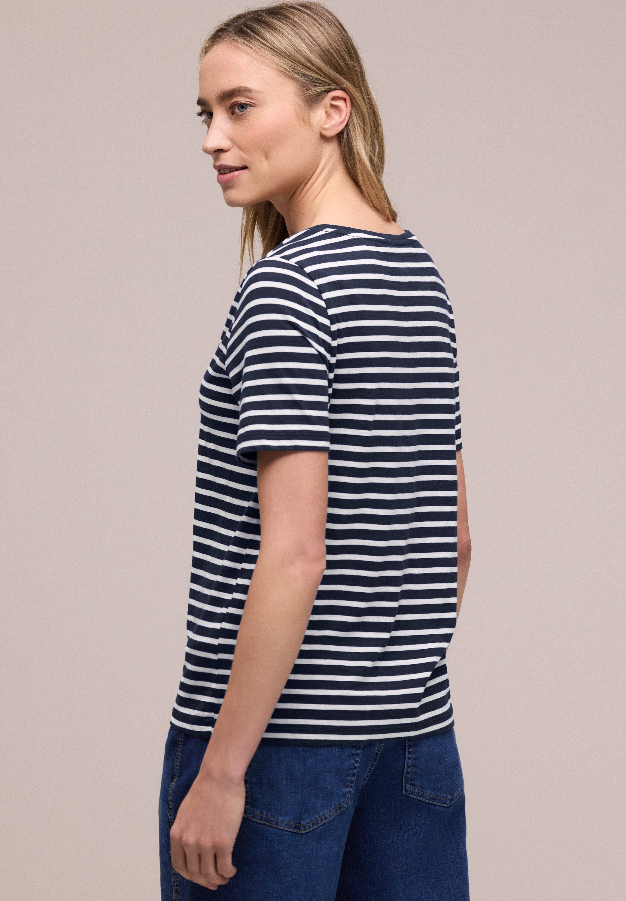 STREET ONE Kurzarmshirt Style Gerda im Streifen-Look und mit Rundhals