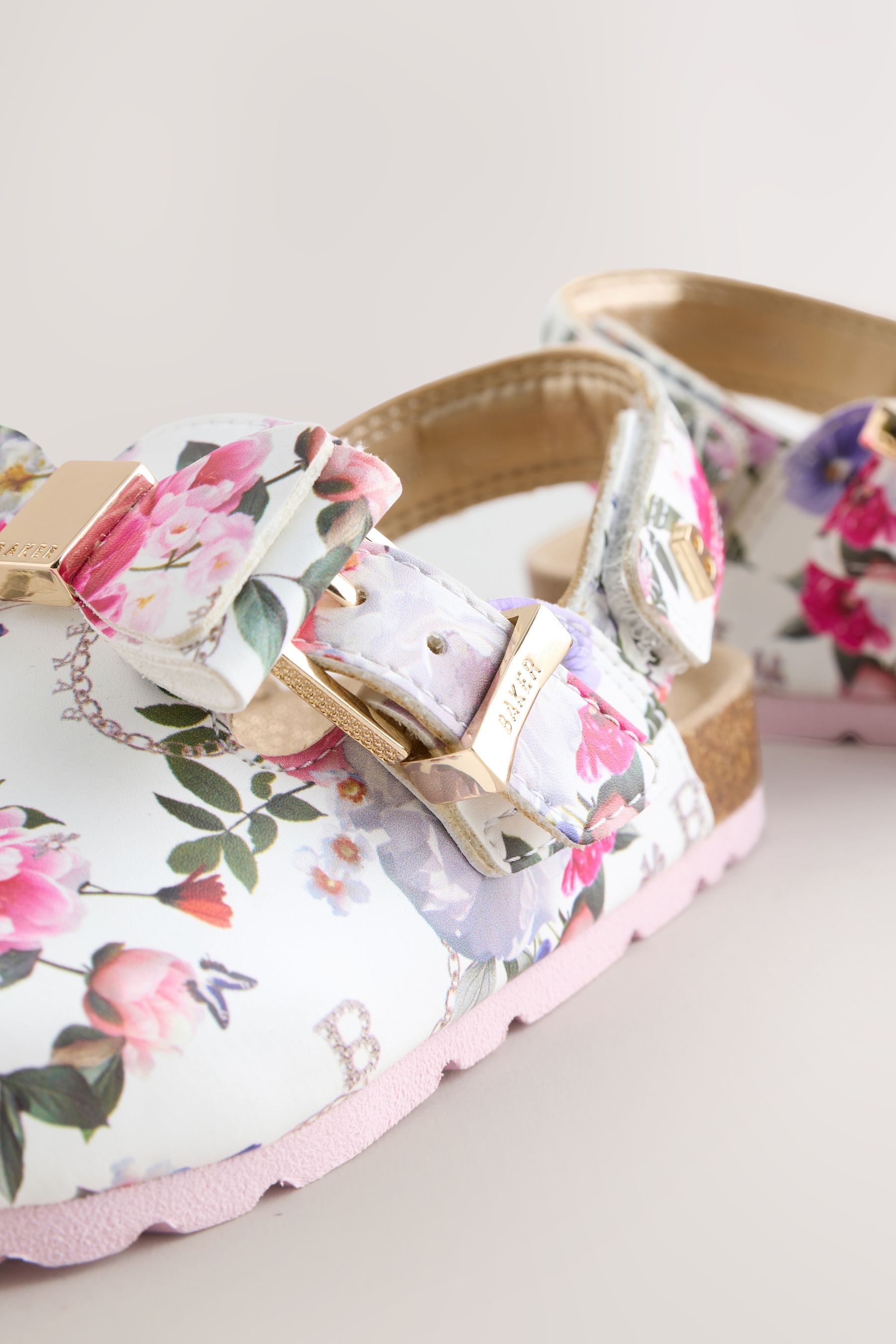 Baker by Ted Baker Baker by Ted Baker geblümte Mokassin-Clogs Clog (1-tlg)