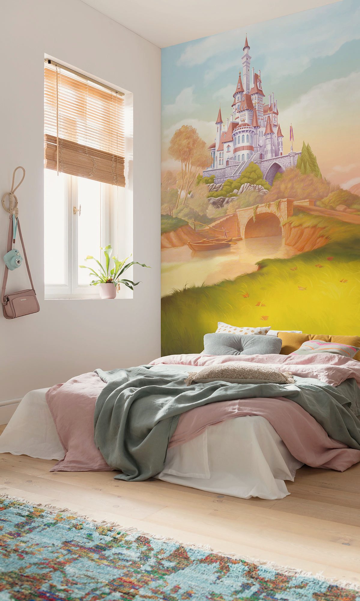 Komar Kindertapete Disney Princess Belle Castle River, glatt, bedruckt, (Packung, 1 St)
