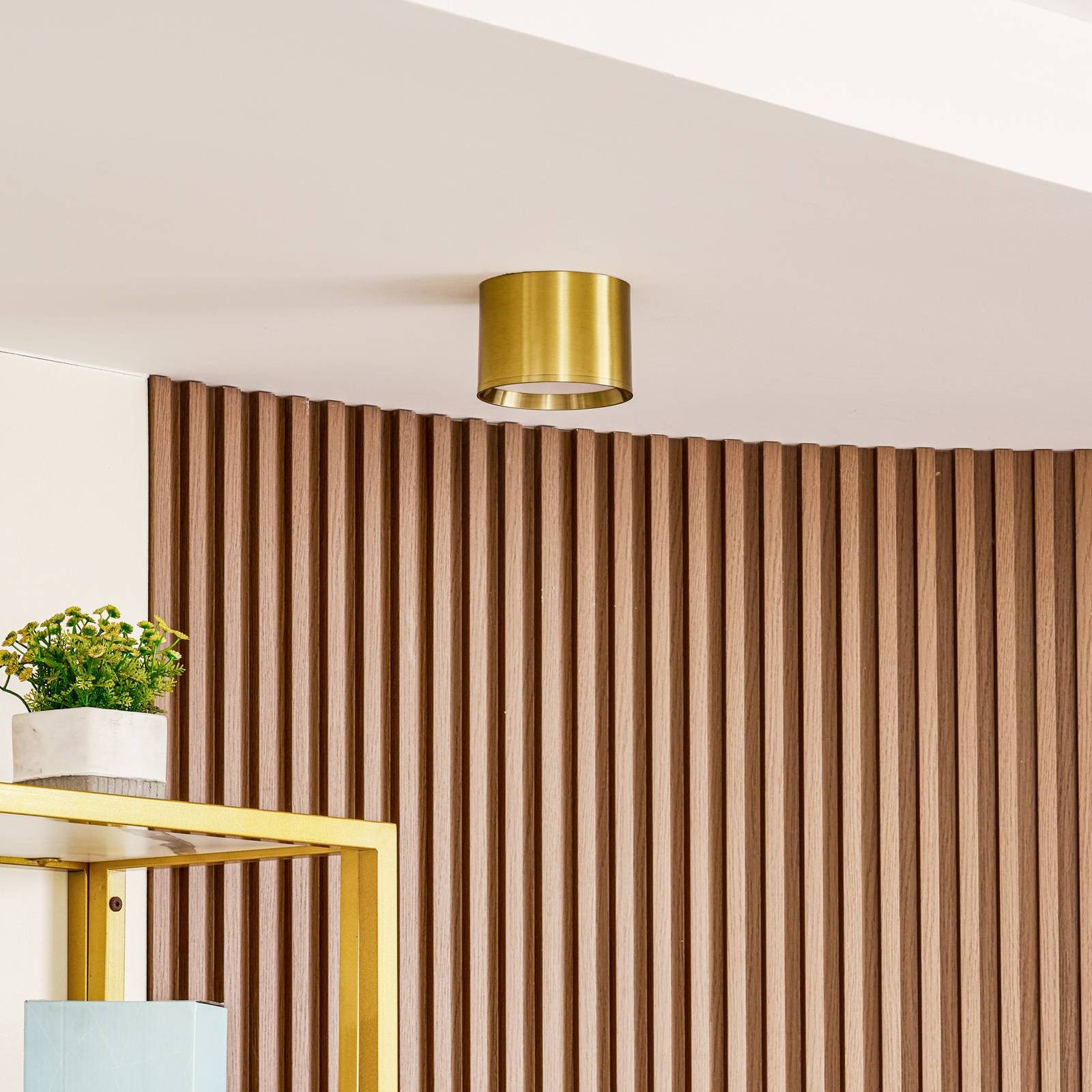 Lindby Deckenstrahler Nivoria, LED, Metall, Gold / Messing warmweiß IP20, LED 15 W gesamt, warmweiß