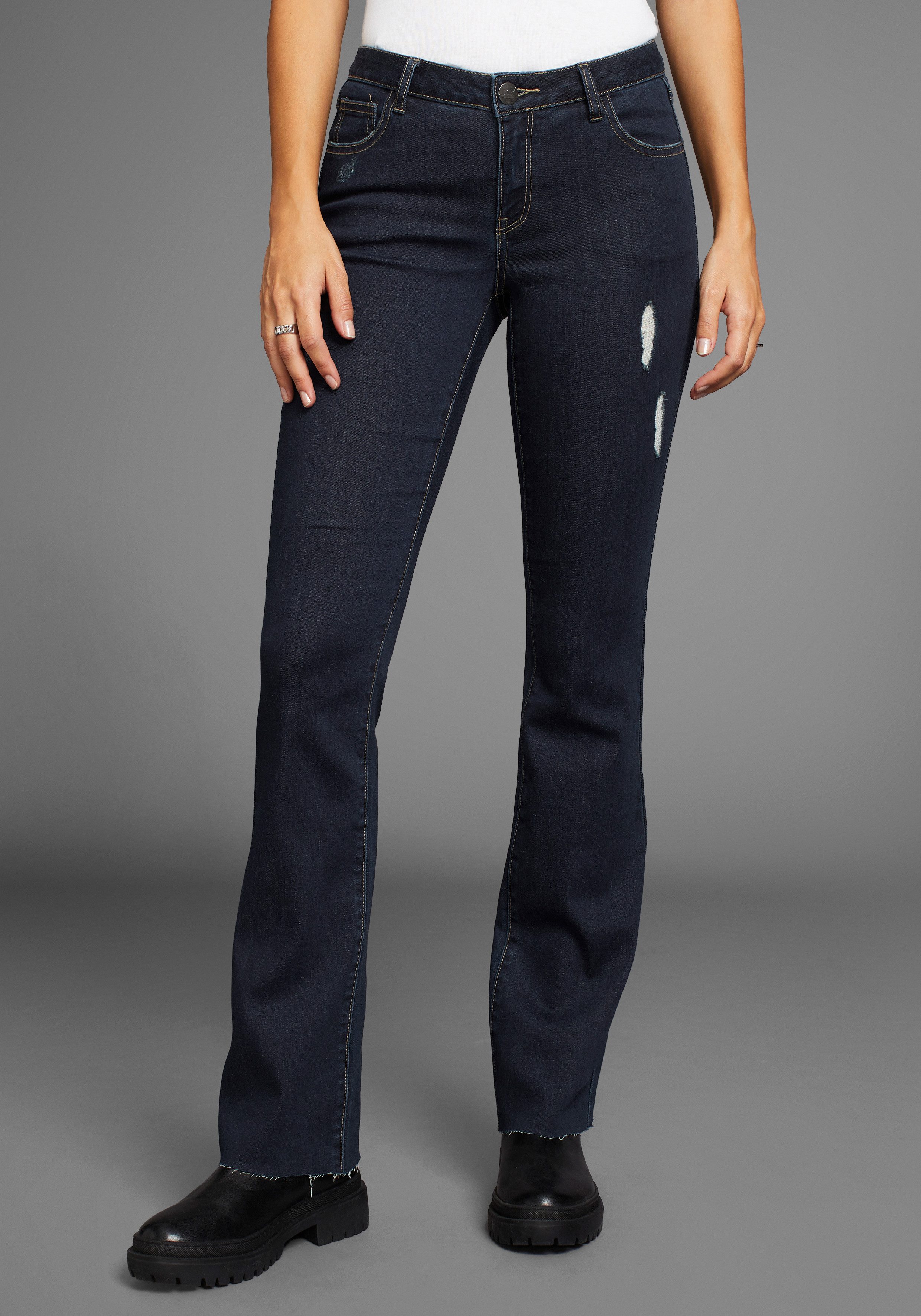 Arizona Bootcut-Jeans Ultra-Stretch ausgestellte Beinform, modischer günstig online kaufen