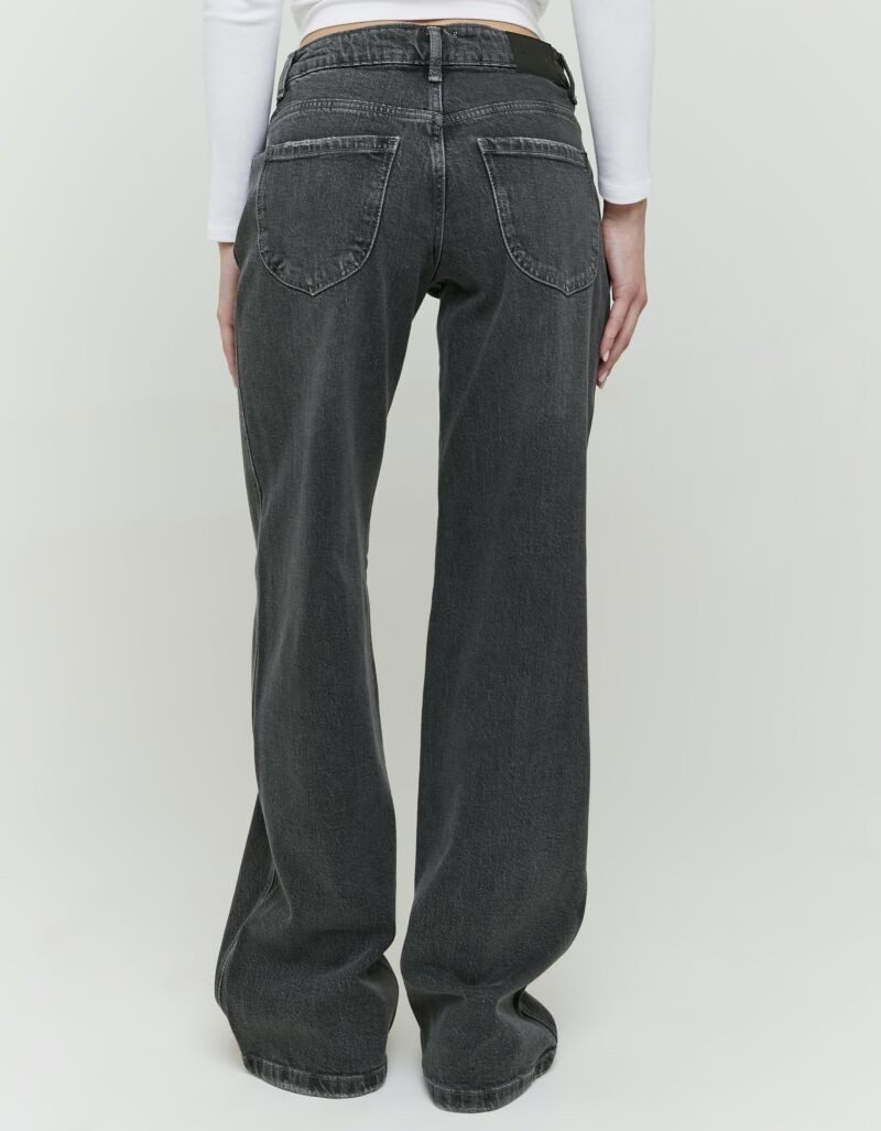 Tally Weijl Low-rise-Jeans SPADEPALLAS Baumwollmischung, Low-Waist mit geradem Beinverlauf und Strass-Anhänge