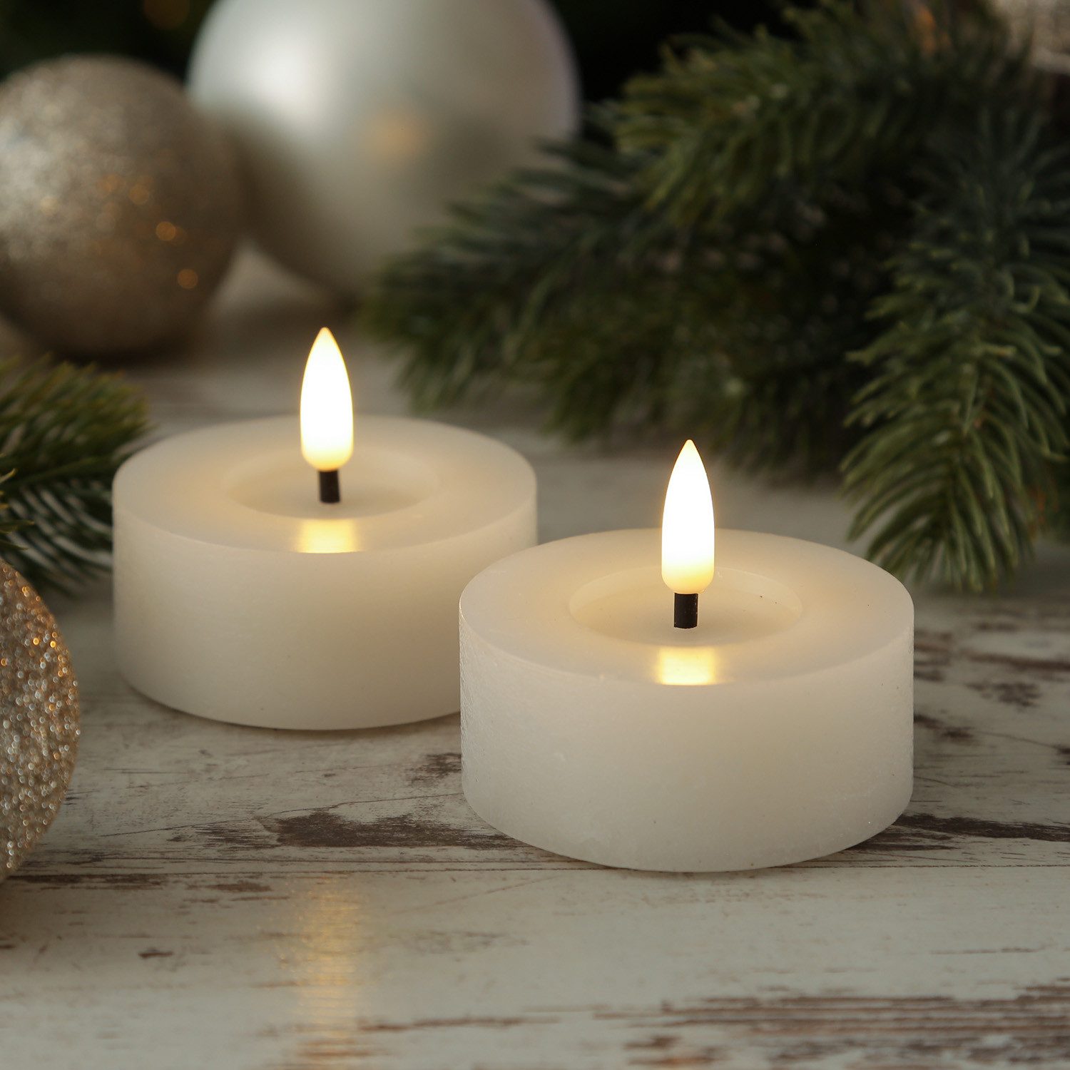Adilina LED-Kerze LED Maxi Teelichter Lina Rustik Optik Echtwachs D: 7cm weiß 2er Set (2-tlg)
