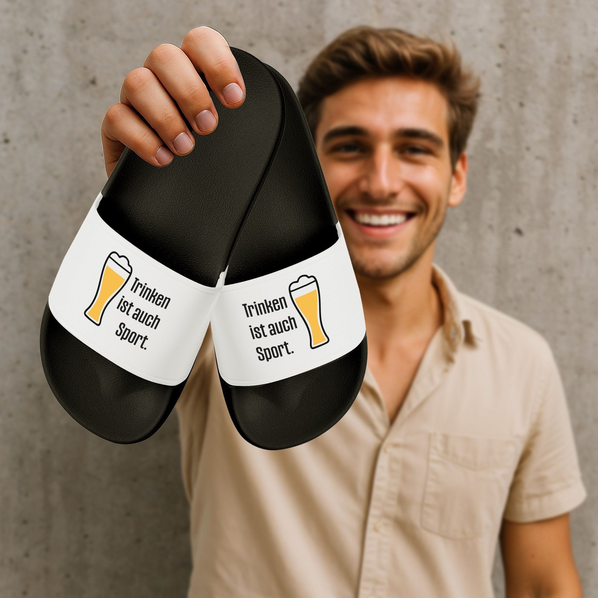 MoonWorks Badeschlappen mit Spruch Bier Badelatschen Unisex Fun Geschenk für Badesandale