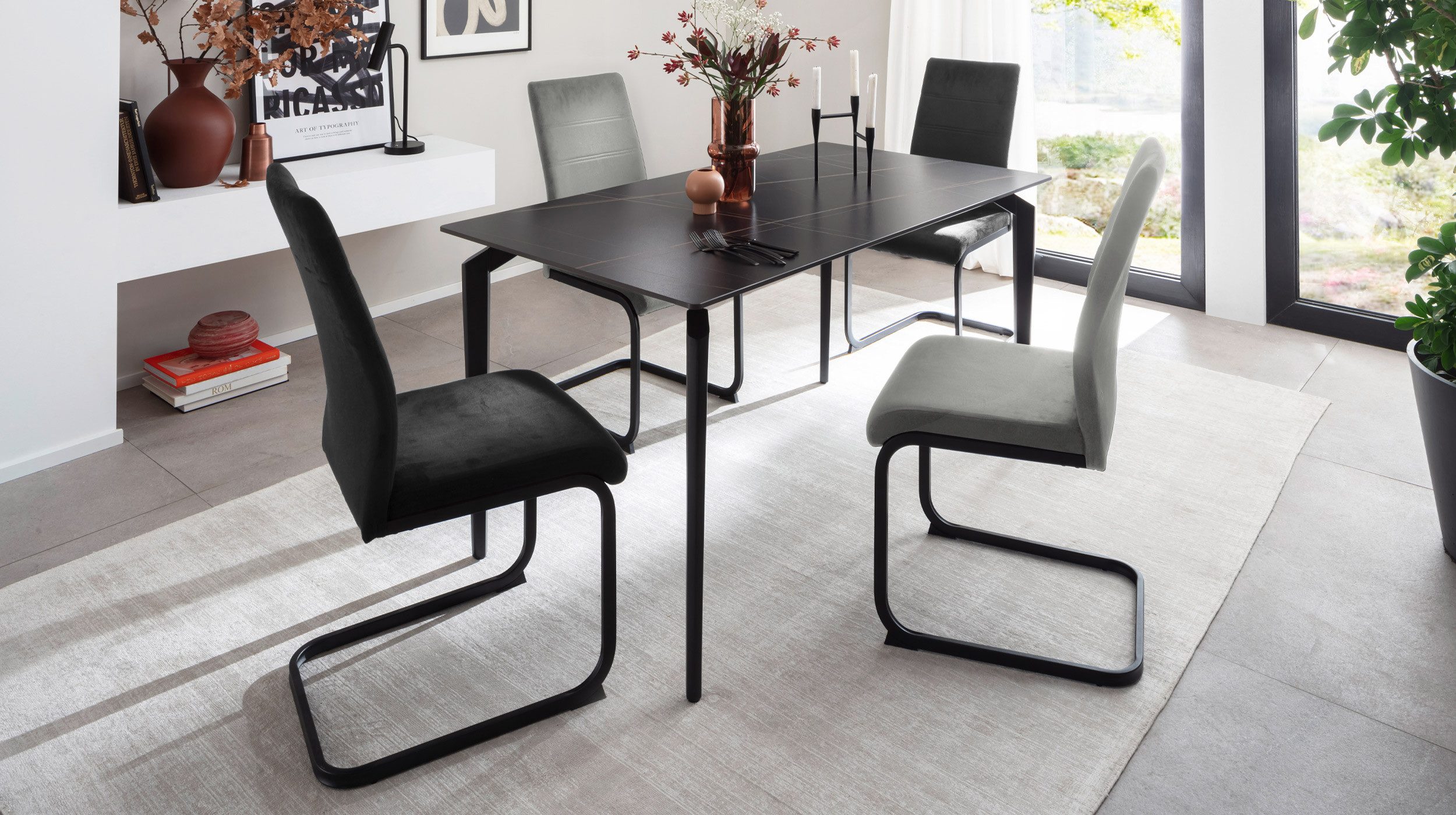 Die Möbelfundgrube® Freischwinger mit Veloursoptik, Steppung, Esszimmerstuhl »TICINO«, Metallgestell Kantrohr matt schwarz · Belastbar bis 120 kg