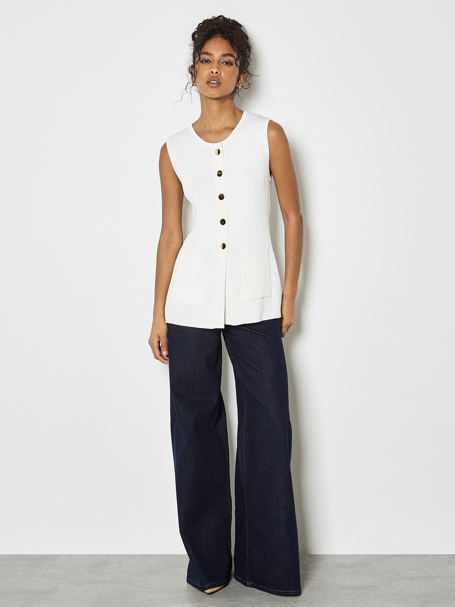 Apricot Cardigan Weste mit dekorativen Knöpfen günstig online kaufen