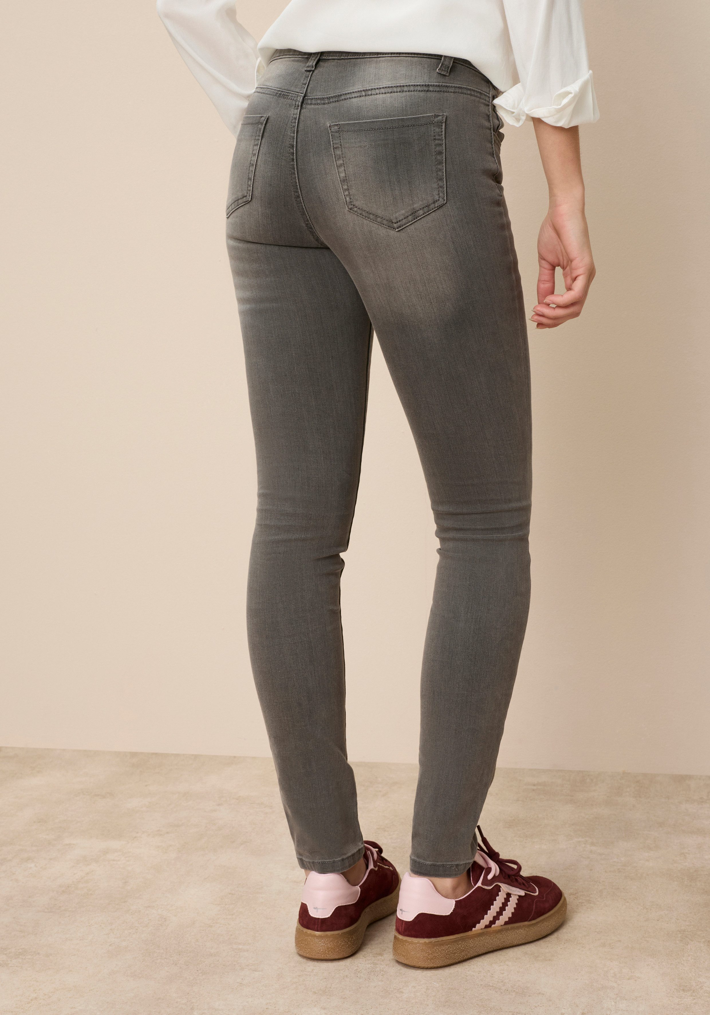 Tamaris Skinny-fit-Jeans schmale Beinweite, mit Gürtelschlaufenbund, mit Metallreißverschluss