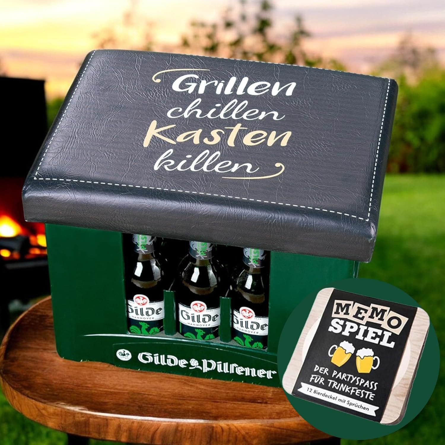 Cult at Home Hocker GRILLEN CHILLEN.. - Sitzauflage + Bierdeckel Memospiel - für Bierkiste (1xSitzauflage für Bierkiste, Auflage - Bierkasten), Bierkiste Bierkasten Sitzkissen Kissen mit Bier Männergeschenk