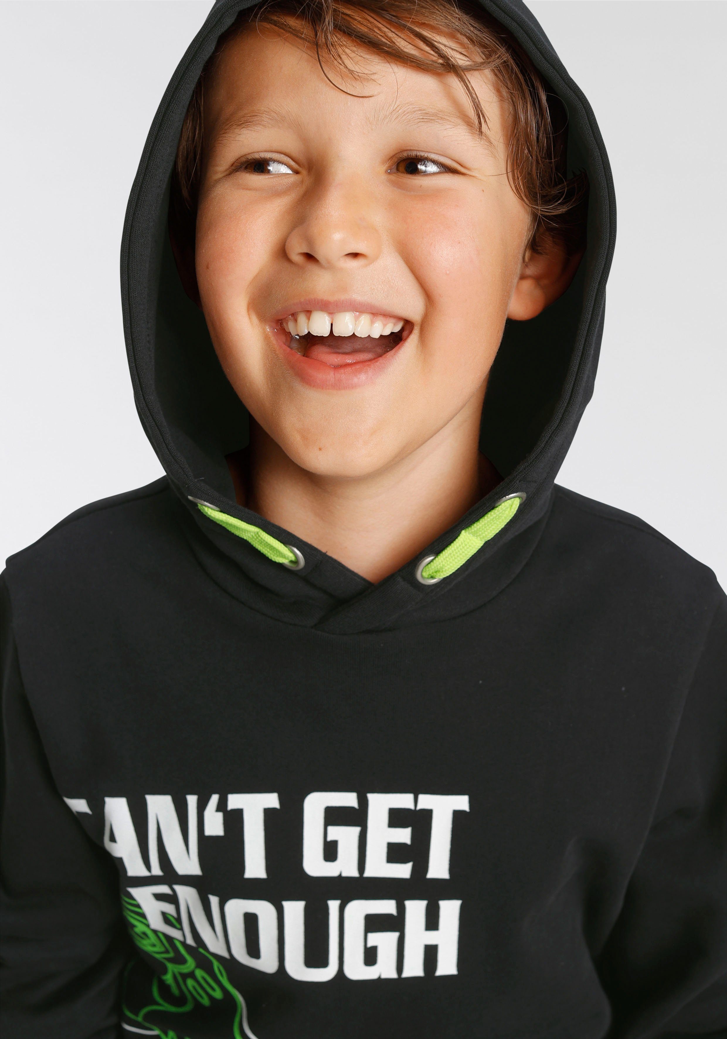 KIDSWORLD Kapuzensweatshirt CAN´T GET ENOUGH - Spruch bedrucktes Design, aus Baumwolle – Bild 4 von 5
