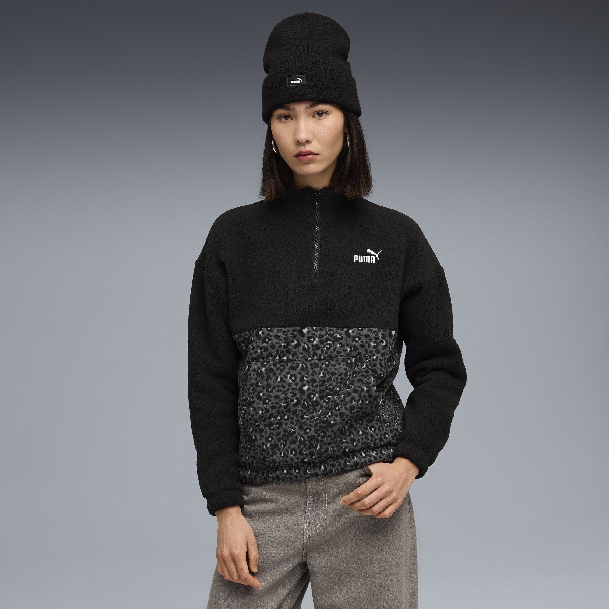 PUMA Sweatshirt Essentials Relaxed Crew Sweatshirt mit Animal-Print Damen günstig online kaufen