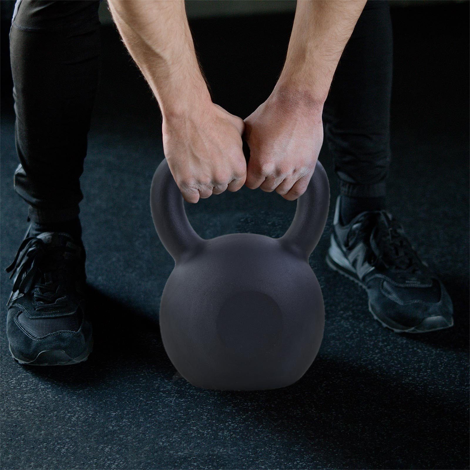 für Schwunghantel Schwarz, aus Ausführung Kettlebell Gusseisen Kettlebell professionellen Premium und robuste Einsatz kg RAMROXX Gusseisen Kugelhantel den langlebigen 10 Sehr