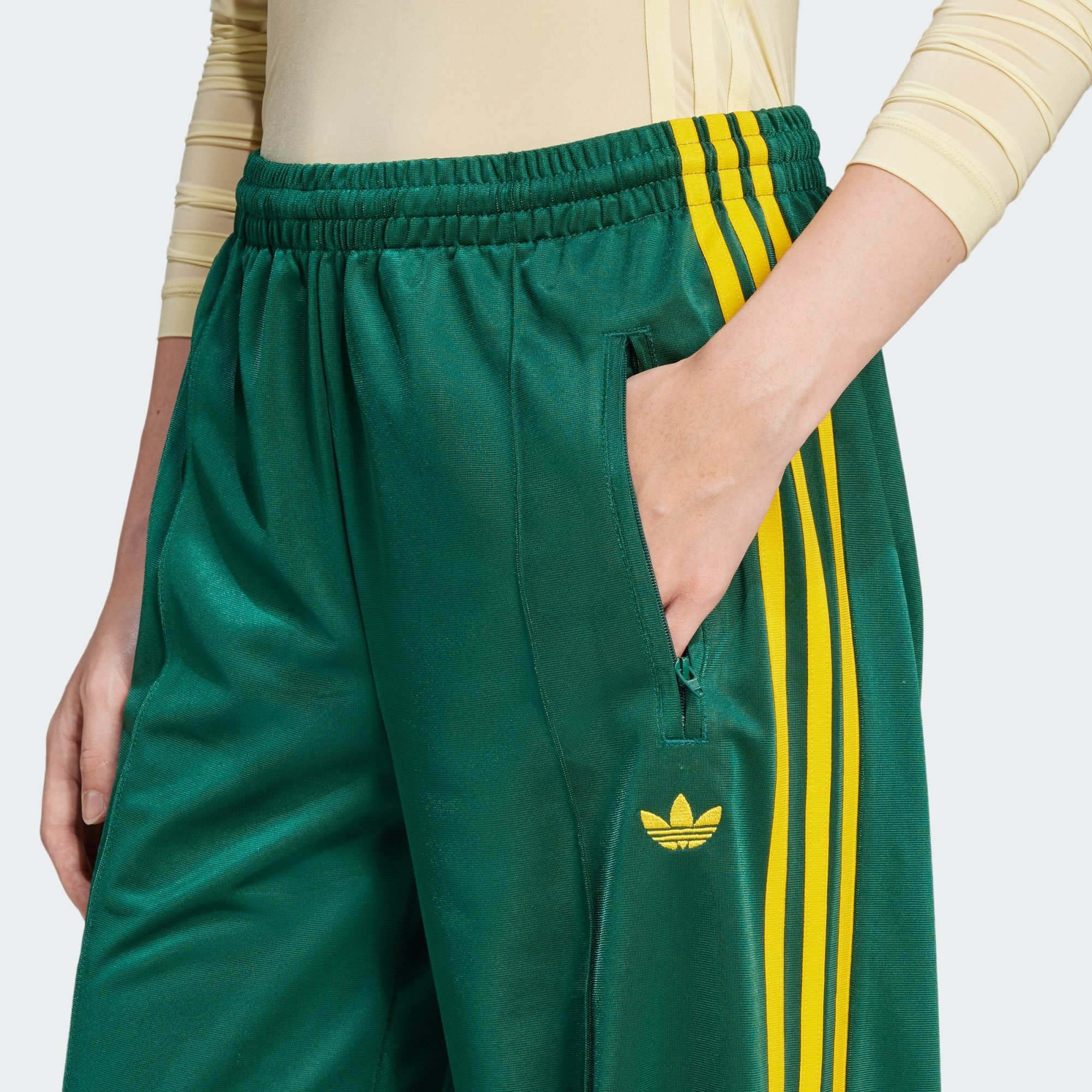 adidas Originals Jogginghose ADICOLOR CLASSIC FIREBIRD LOOSE TRAININGSHOSE (1-tlg)