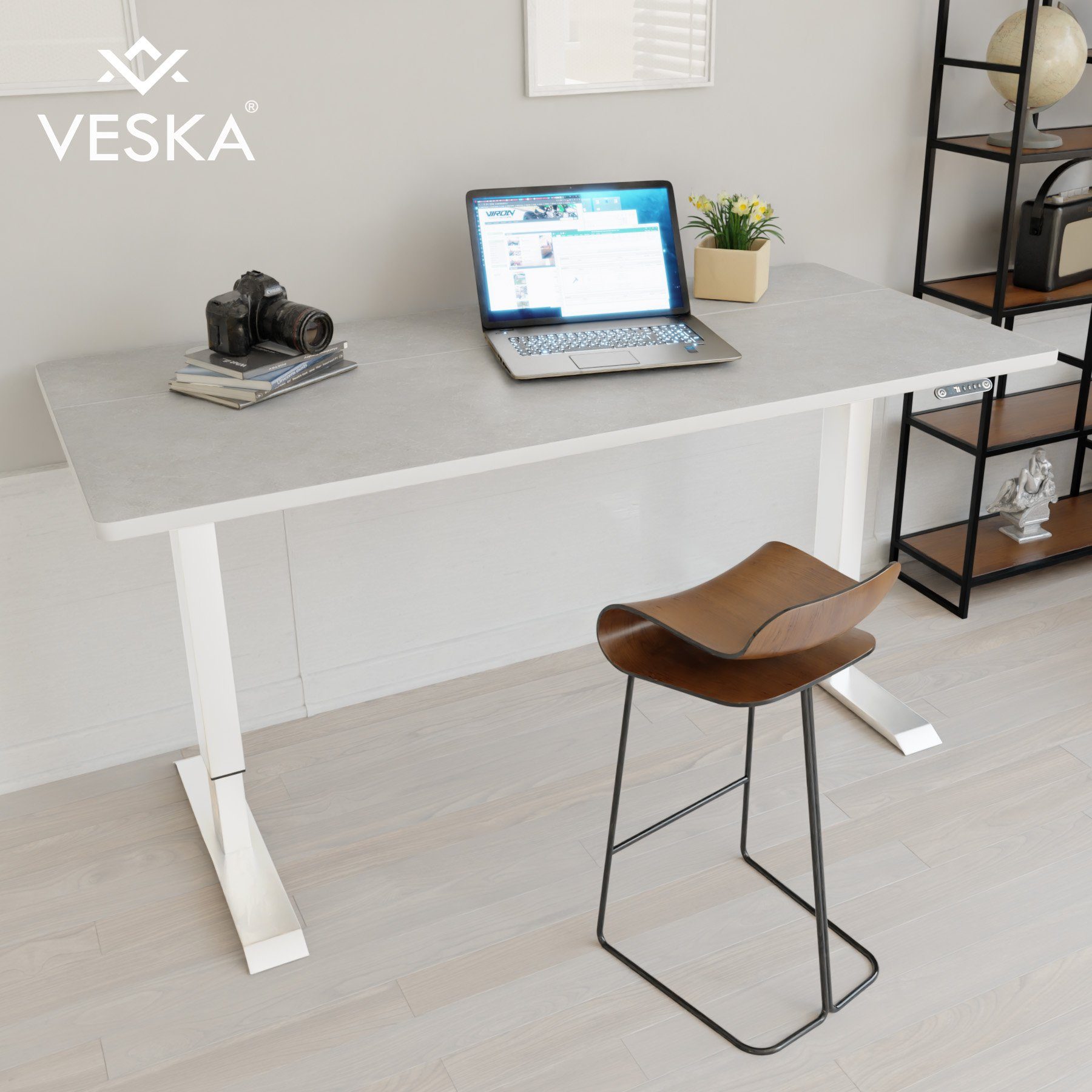 VESKA Schreibtisch Höhenverstellbar 140 x 70 cm - Bürotisch Elektrisch mit Touchscreen - Sitz- & Stehpult Home Office Weiß | Stein-Grau