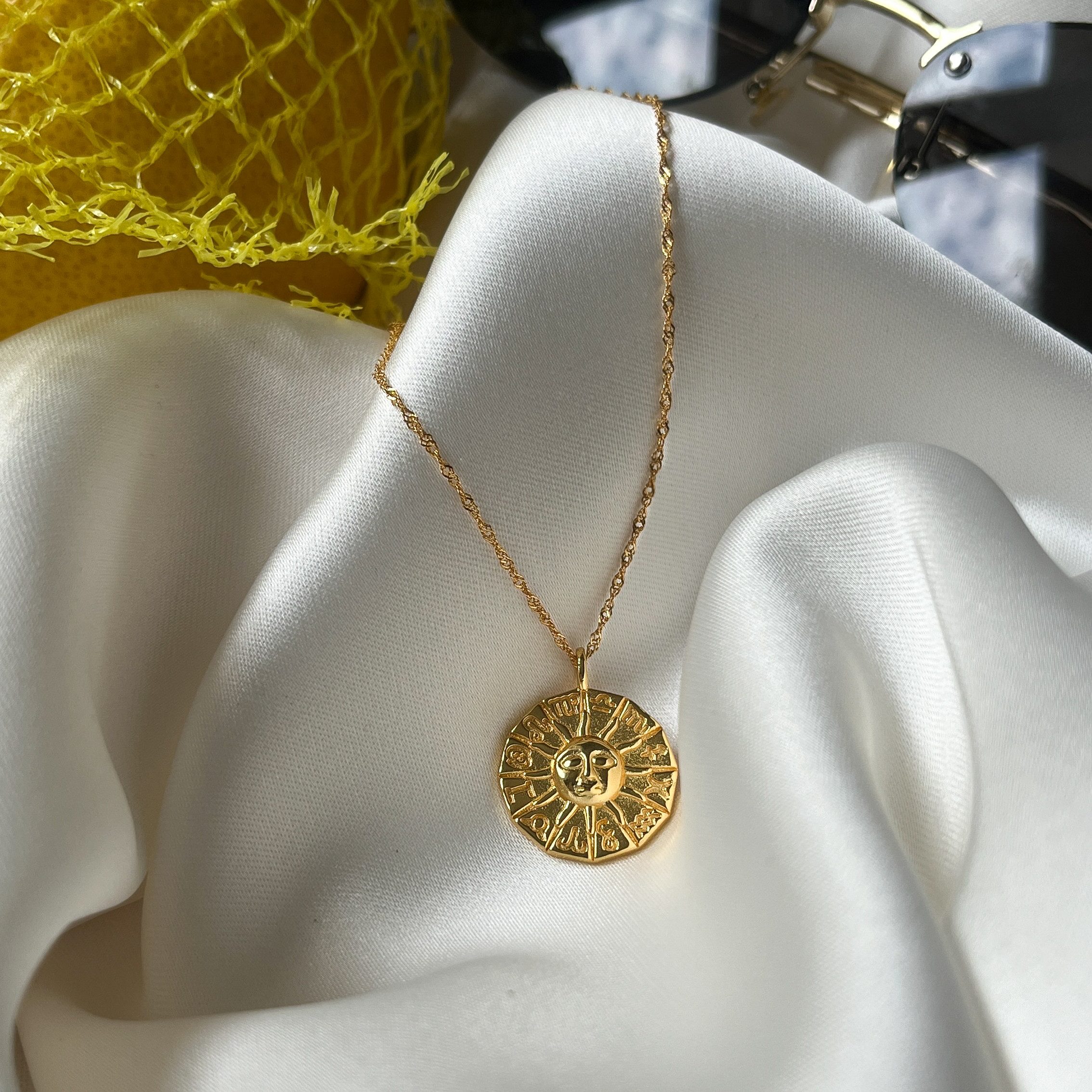 Brandlinger Kette mit Anhänger Halskette Messina, Silber 925 vergoldet, Anhänger mit Sonne und Sternzeichen