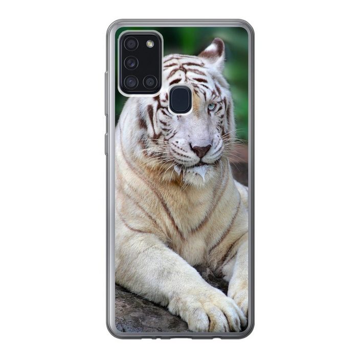 MuchoWow Handyhülle Weißer Tiger - Baumstamm - Wald Handyhülle Samsung Galaxy A21s Smartphone-Bumper Print Handy