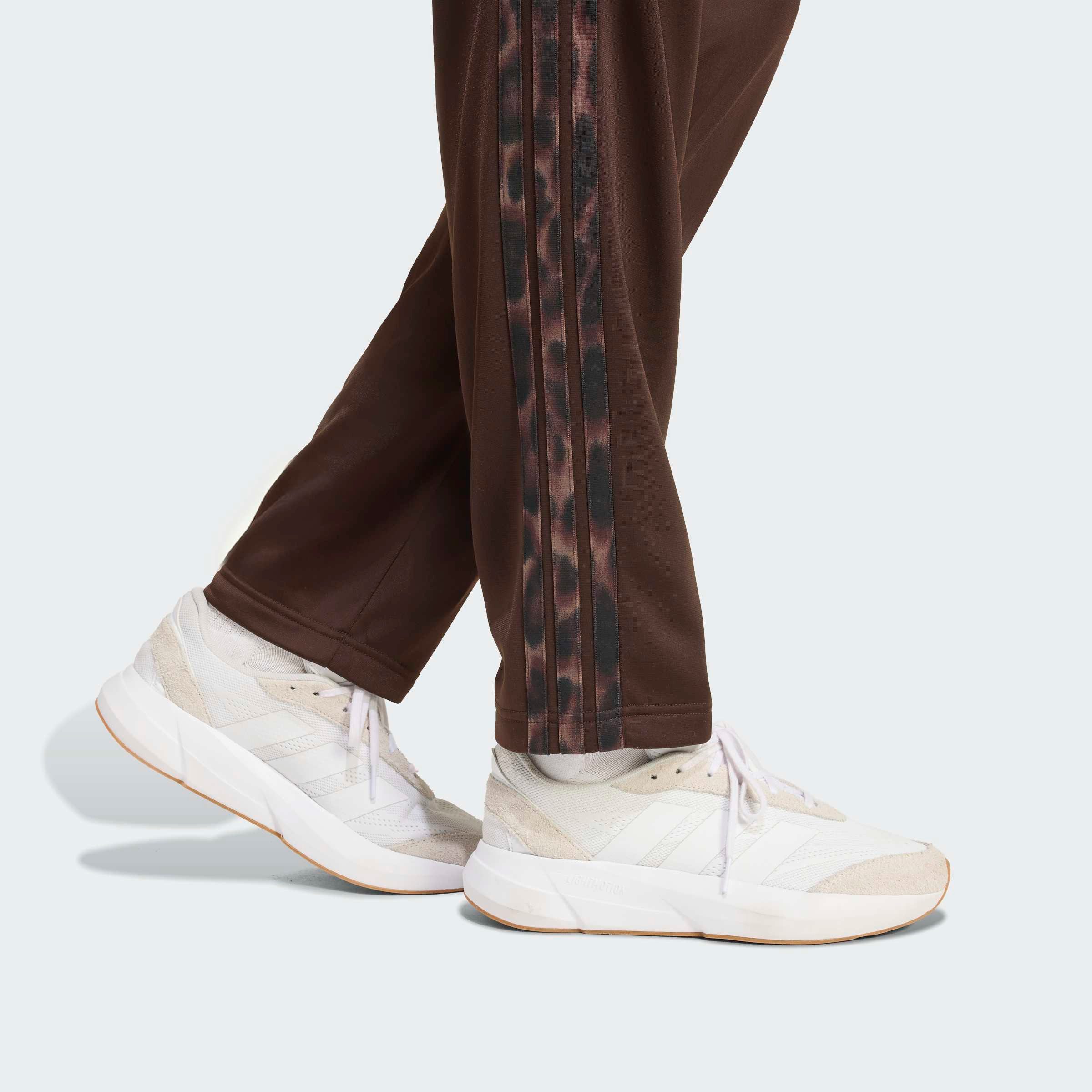 adidas Sportswear Trainingsanzug 3-STRIPES LEOPARD PRINT (2-tlg) – Bild 4 von 5