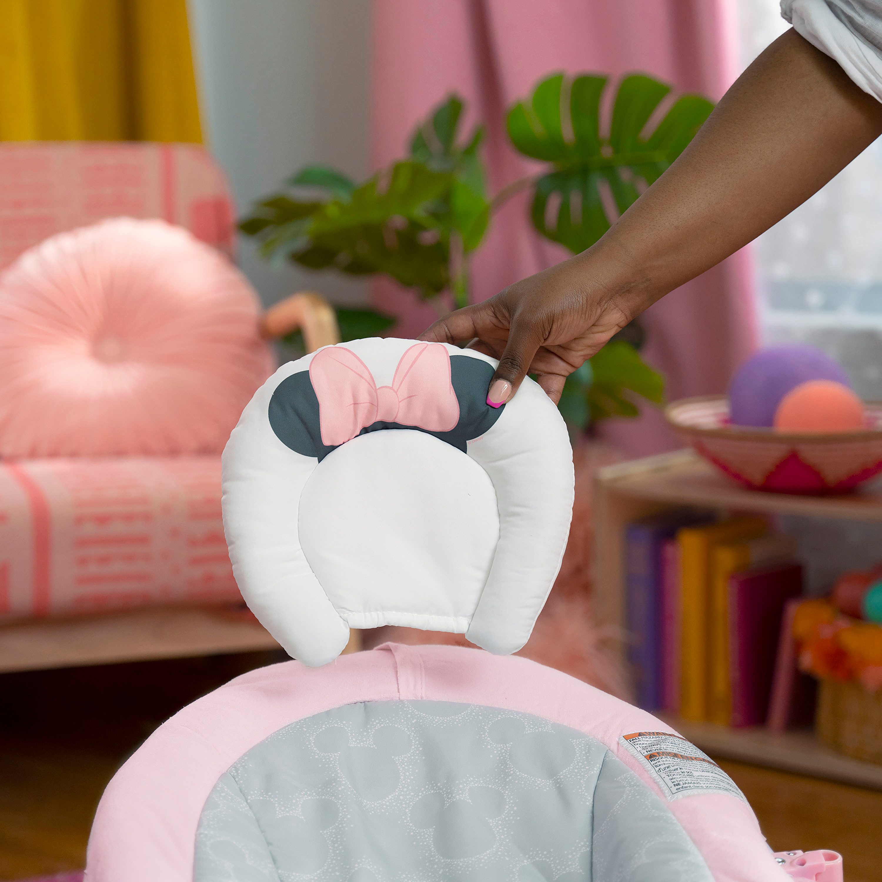 Bright Starts Babywippe Minnie Mouse Rosy Skies ™ Comfy Bouncer, mit Sound-Effekt – Bild 3 von 5