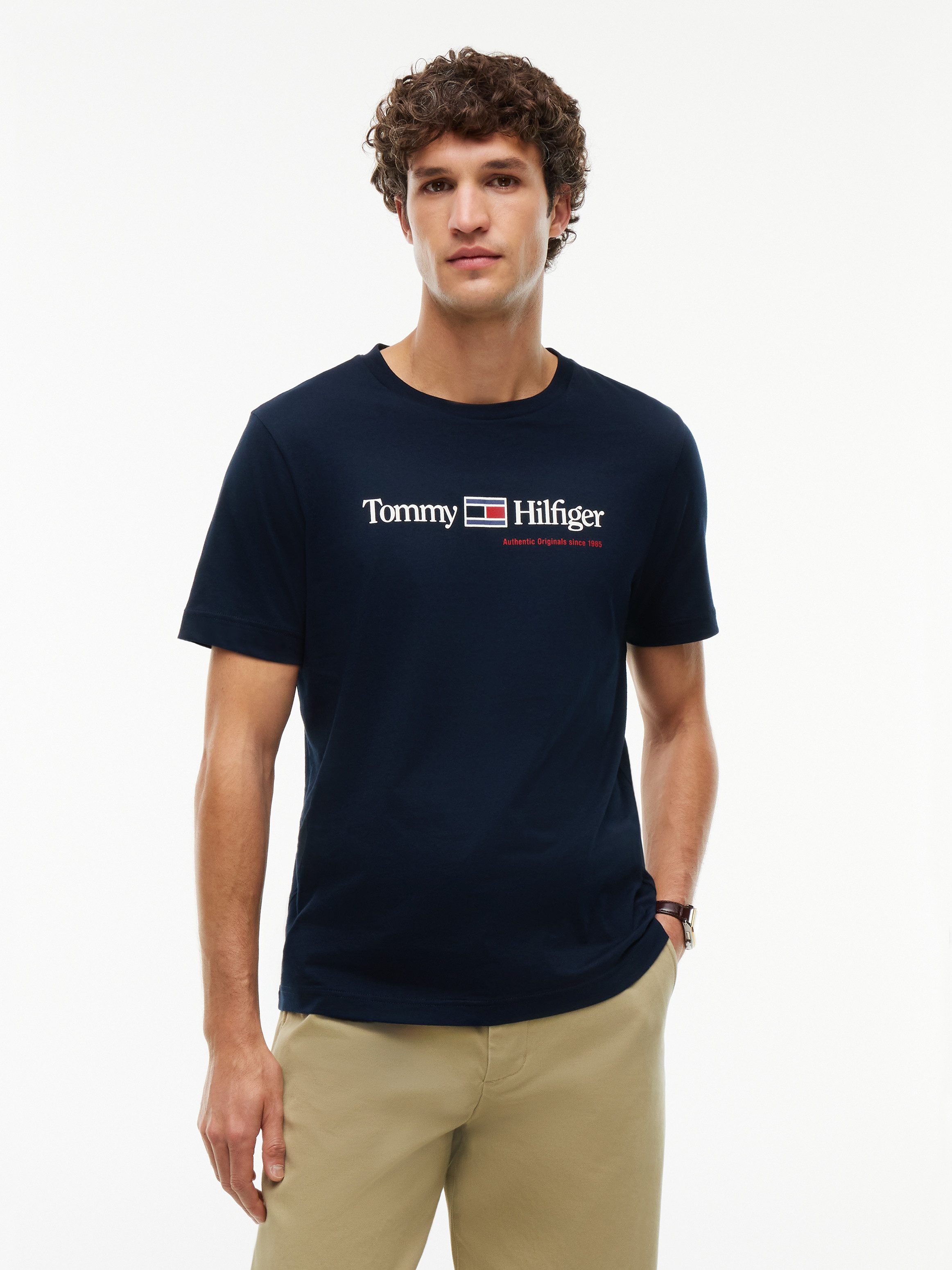 Tommy Hilfiger T-Shirt BRAND LOVE RWB GRAPHIC Auffälliger Frontprint mit Tommy Hilfiger Schriftzug, normale Passform