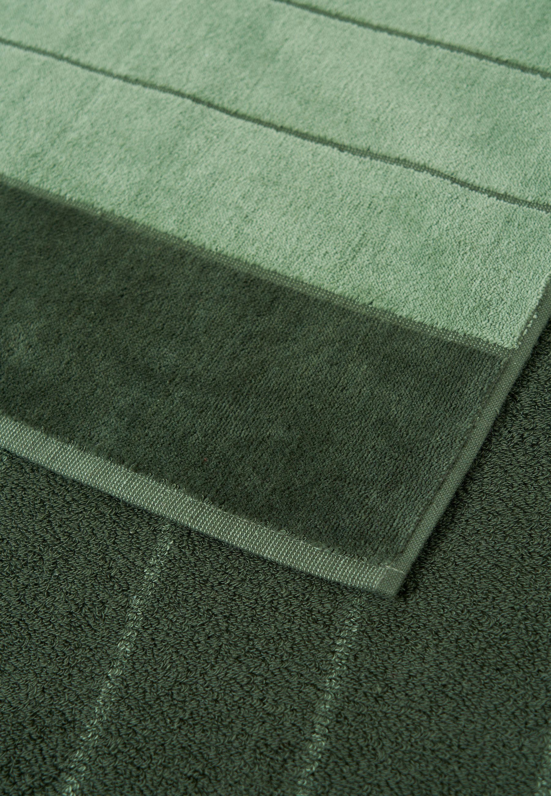 BOSS Home Badetuch DOUBLEB, Frottiervelours (1-St), mit Label-Applikationen, mit Bordüre und B BOSS Logo