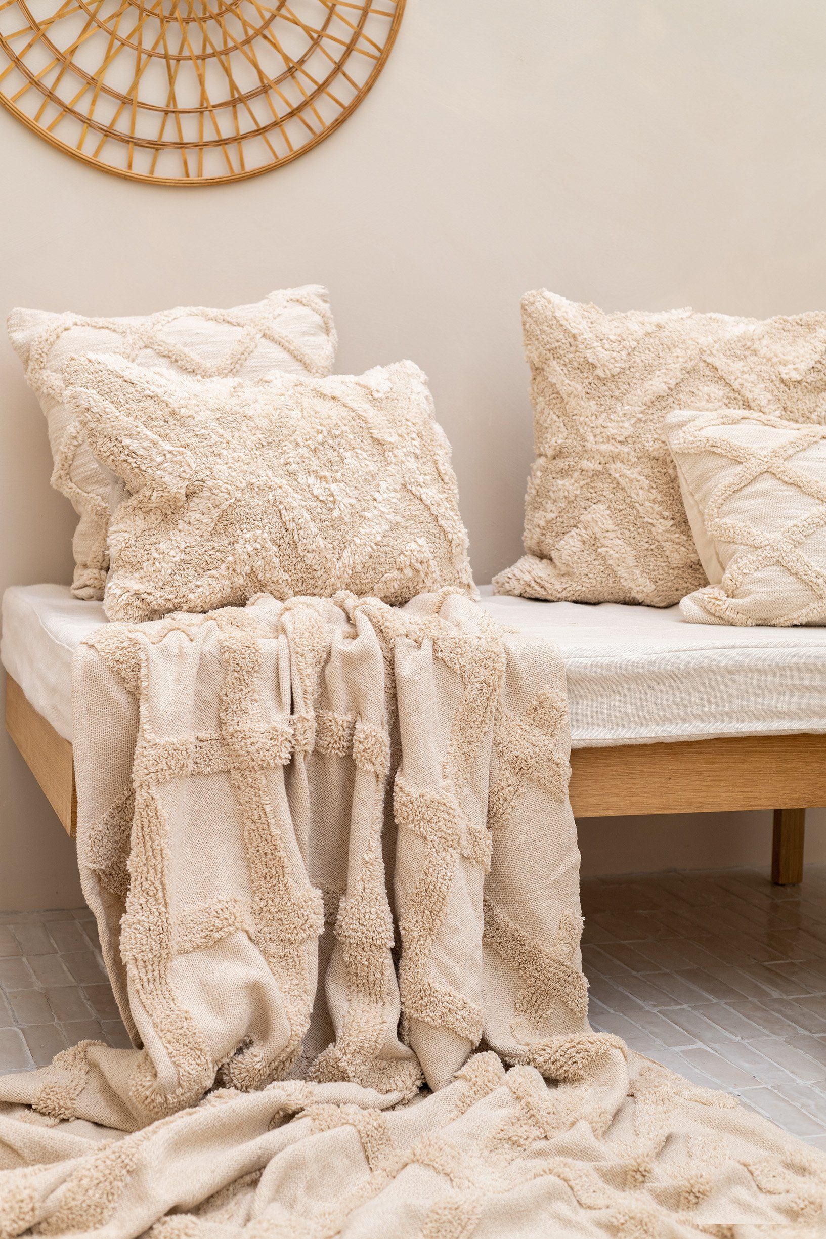 Cosy Home Ideas Dekokissen Kissen weich 3D Rautenmuster creme weiß mit Reissverschluss, inklusive Inlet, getuftet