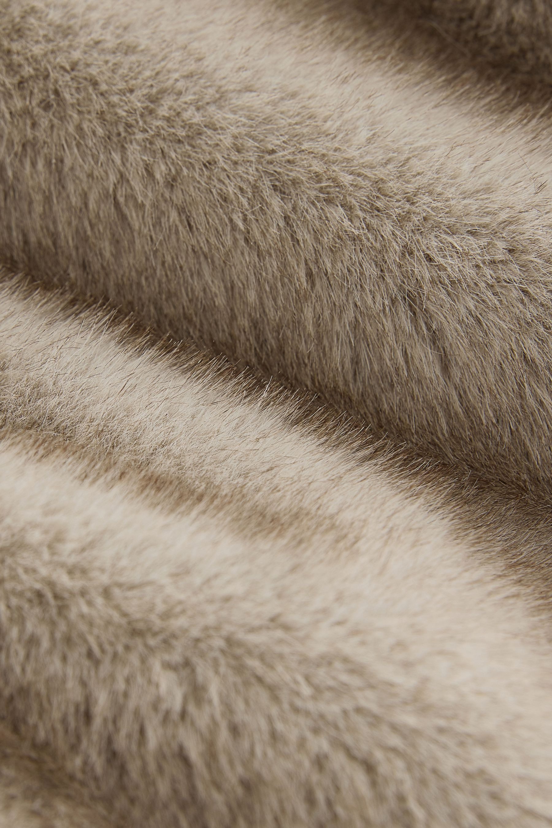 Next Fellimitatmantel Langer Mantel aus Kunstfell mit Gürtel (1-tlg) günstig online kaufen