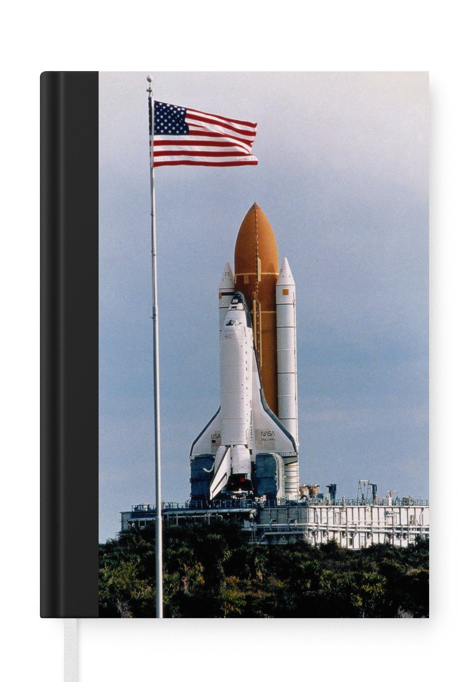 MuchoWow Notizbuch Eine Raumfähre auf der Startrampe mit der amerikanischen Flagge, Journal, Merkzettel, Tagebuch, Notizheft, A5, 98 Seiten, Haushaltsbuch