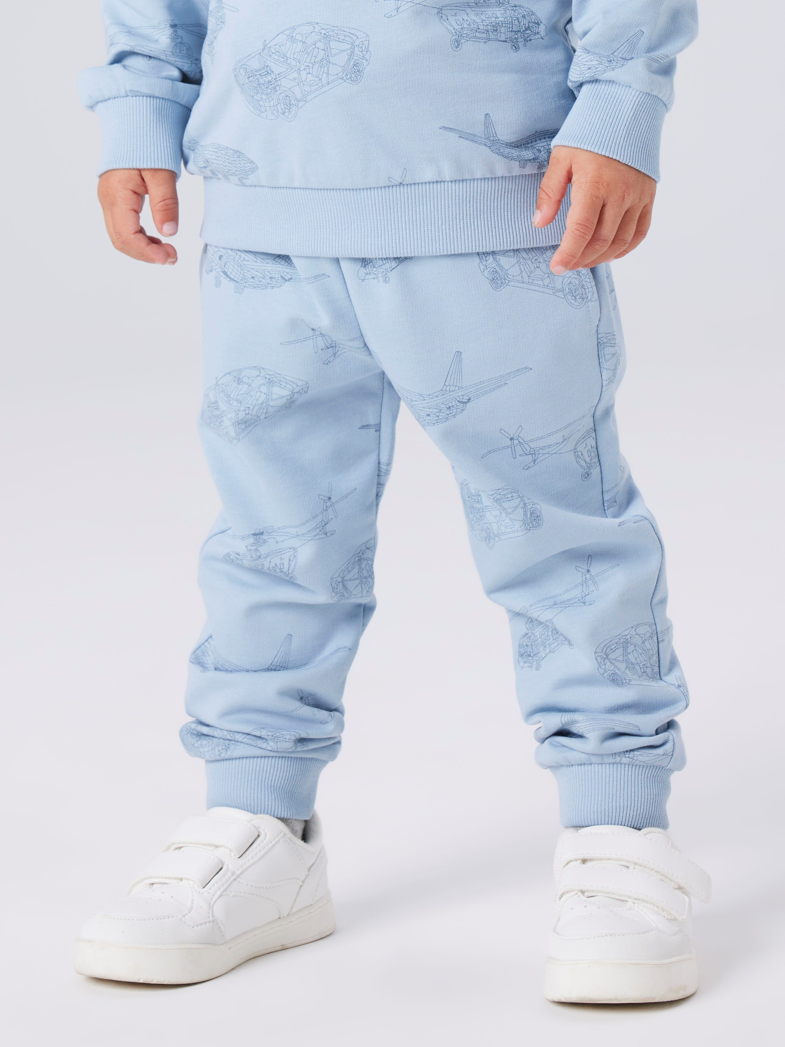 Name It Sweatpants NMMVARON für Jungen mit Tunnelzug und Markenlabel bedruckt, casual, normal, Baumwolle, ohne Kragen