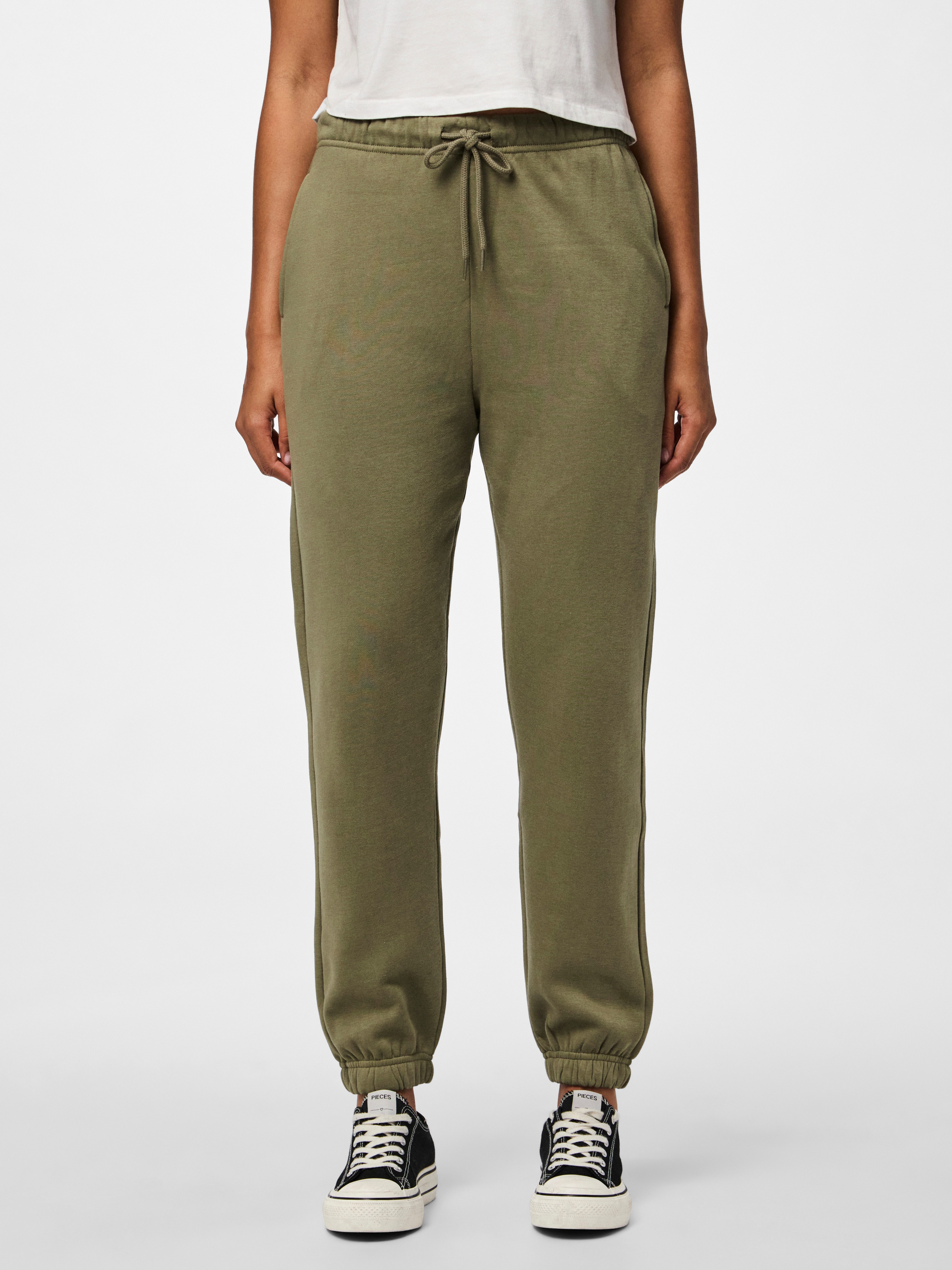 pieces Jogginghose PCCHILLI HW SWEAT PANTS NOOS BC. Reduzierter Preis € 17,99. Unverbindliche Preisempfehlung € 24,99