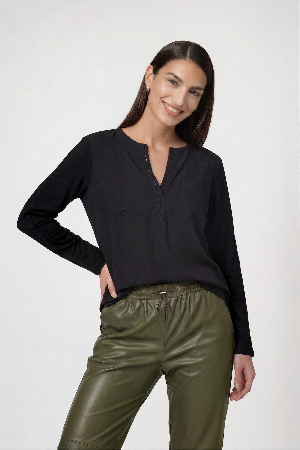 Monari Schlupfbluse Schluse Basic Schmuck Regular fit mit V-Ausschnitt