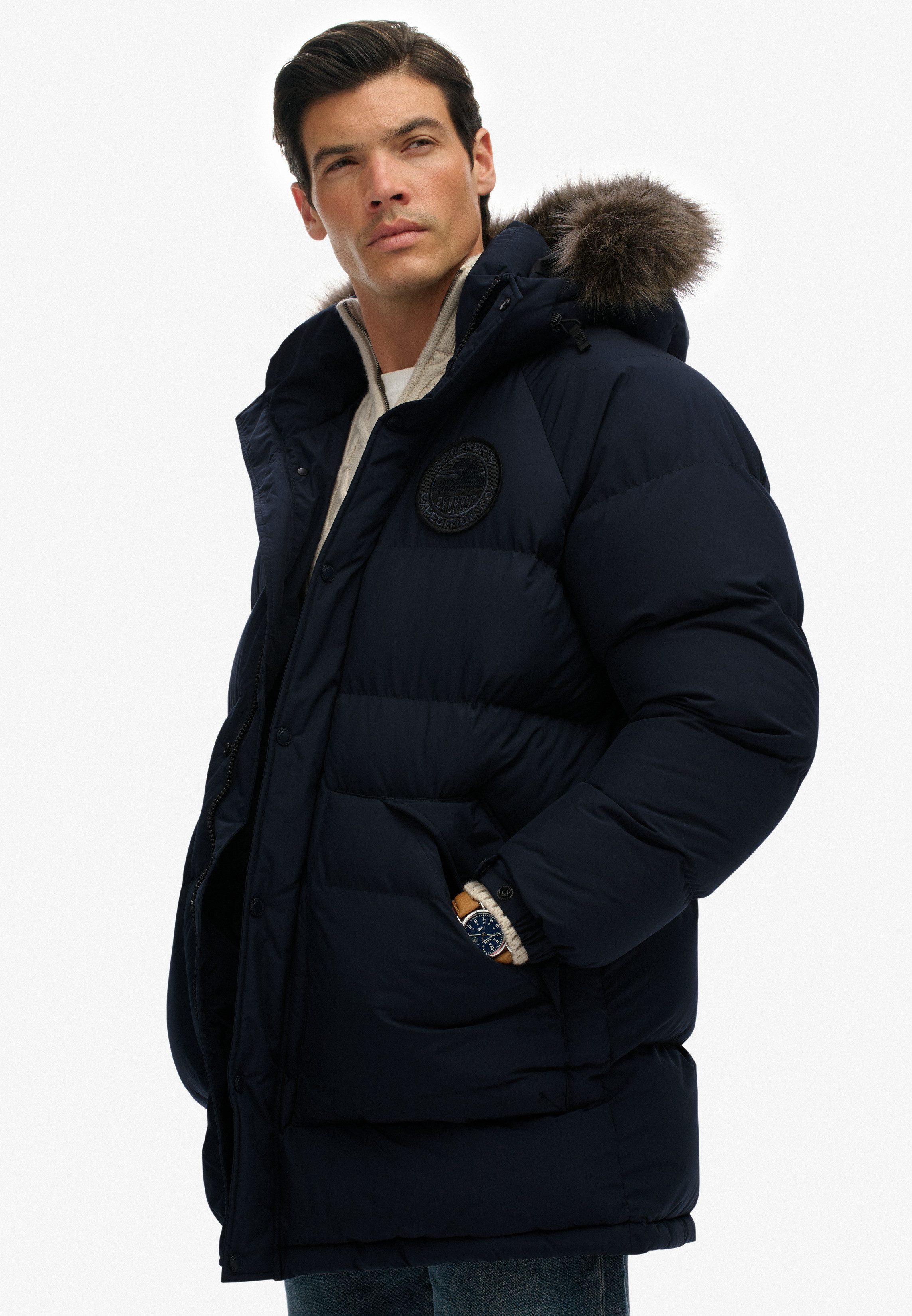 Superdry Steppjacke EVEREST LONGLINE BAFFLED PARKA Oversize-Passform, aus Polyester und Kunstfaser, mit Reißverschluss