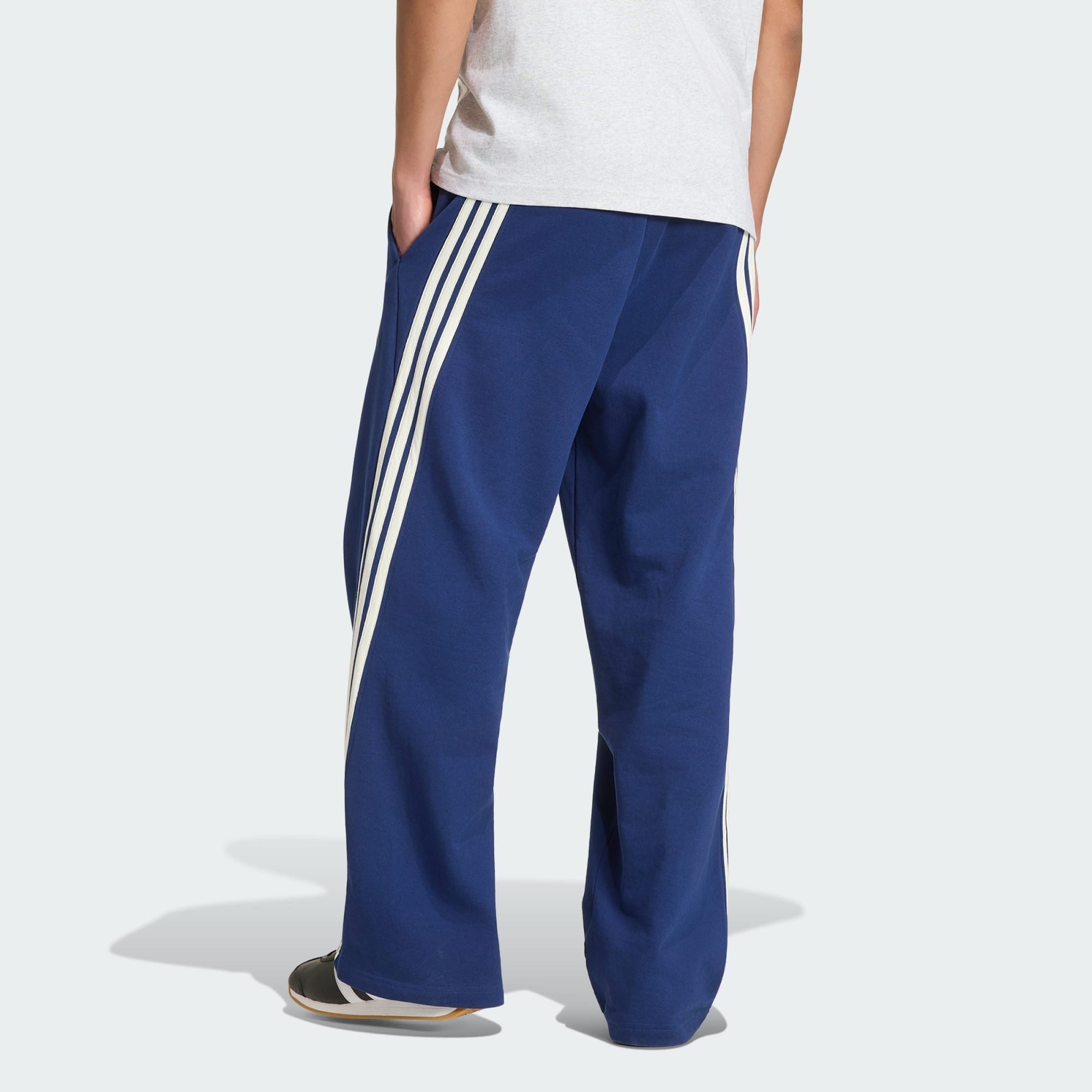 adidas Sportswear Jogginghose ADIDAS KIT 3-STREIFEN HOSE, WEIT GESCHNITTEN (1-tlg)