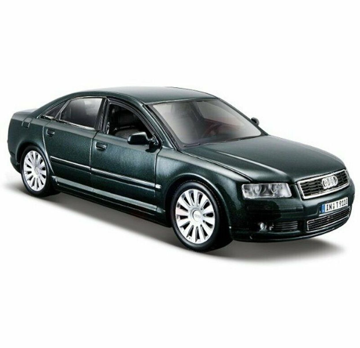 Maisto® Modellauto Audi A8, Maßstab 1:26, originalgetreue Innenausstattung