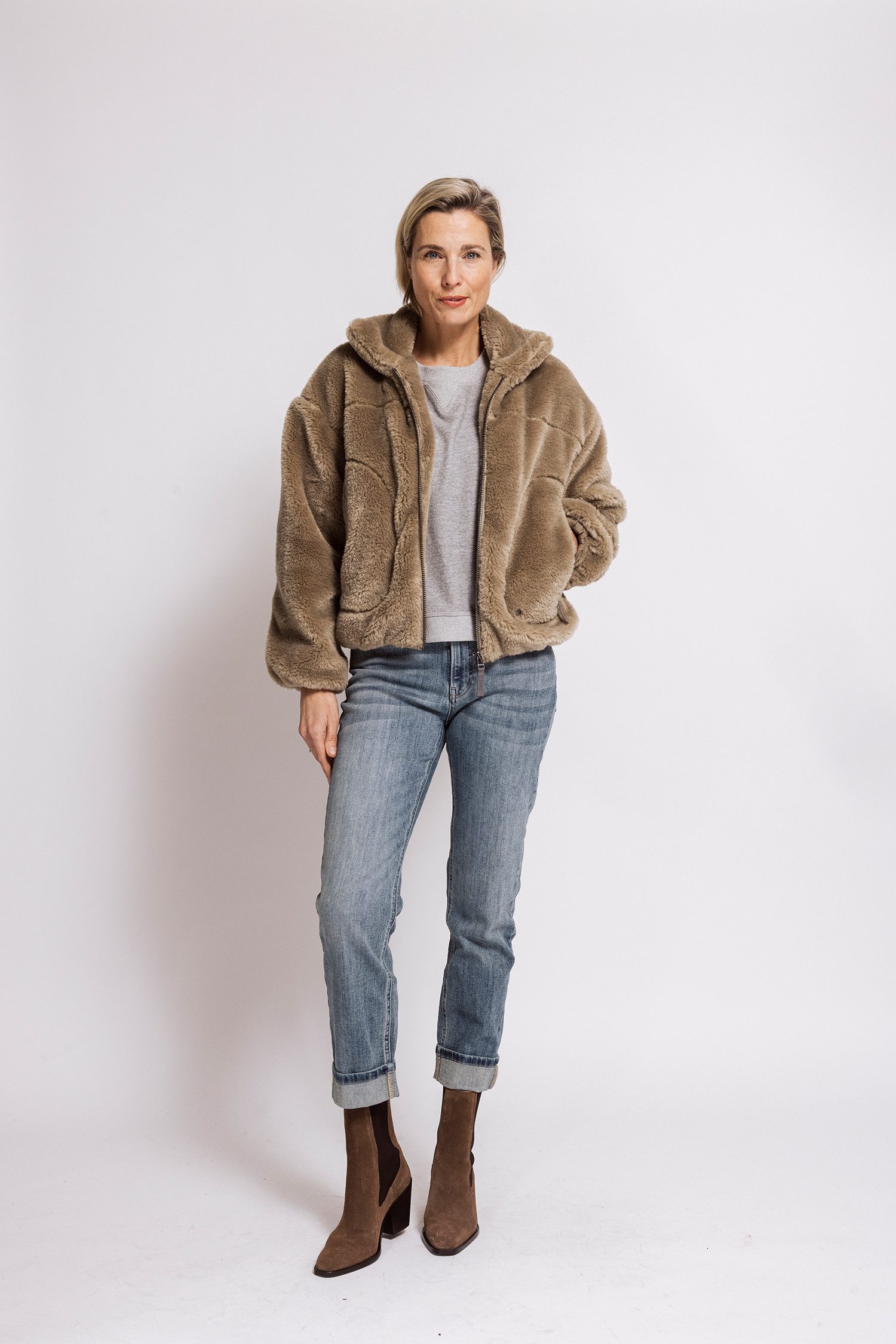 Zhrill Jackenblazer APRIL Fellimitatjacke / Kuscheljacke / mit Stehkragen und Reißverschluss – Bild 4 von 4