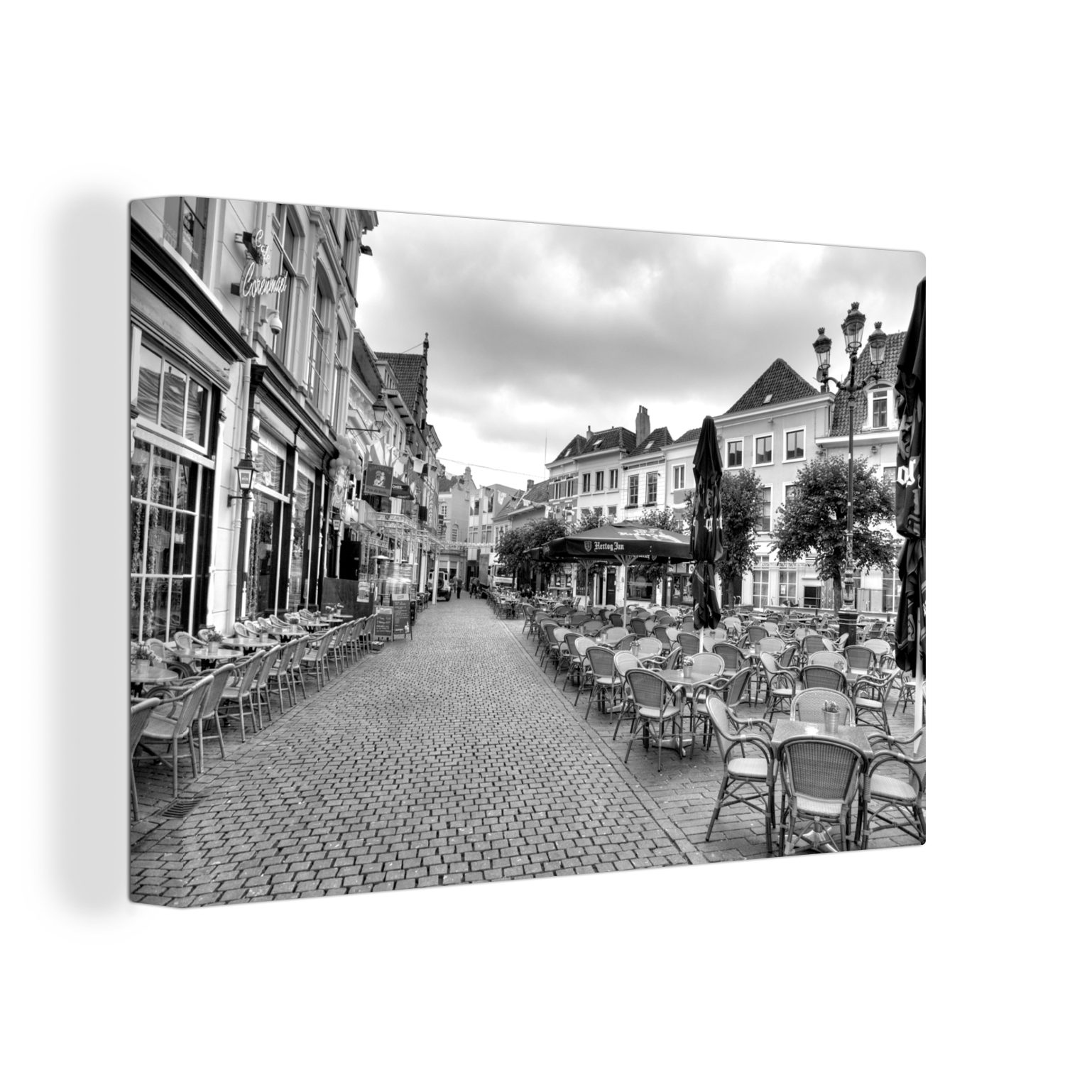 OneMillionCanvasses® Leinwandbild Terrassen im Zentrum von Breda - schwarz und weiß, (1 St), Wandbild Leinwandbilder, Aufhängefertig, Wanddeko, 30x20 cm