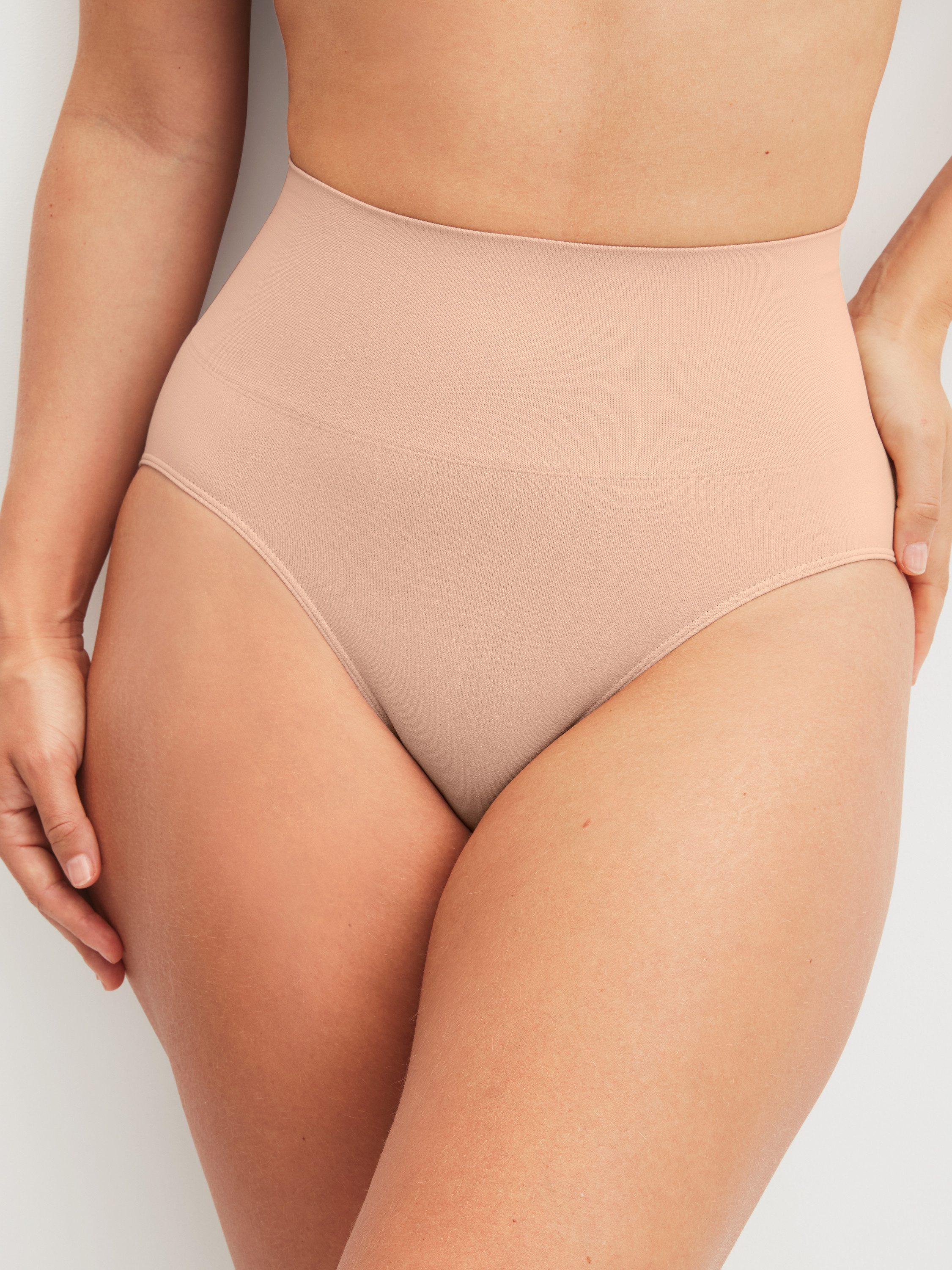 CALIDA Taillenslip Seamless Shape Damen (1-St) dezentes Shaping, nahtlose Verarbeitung, High Waist, unsichtbar