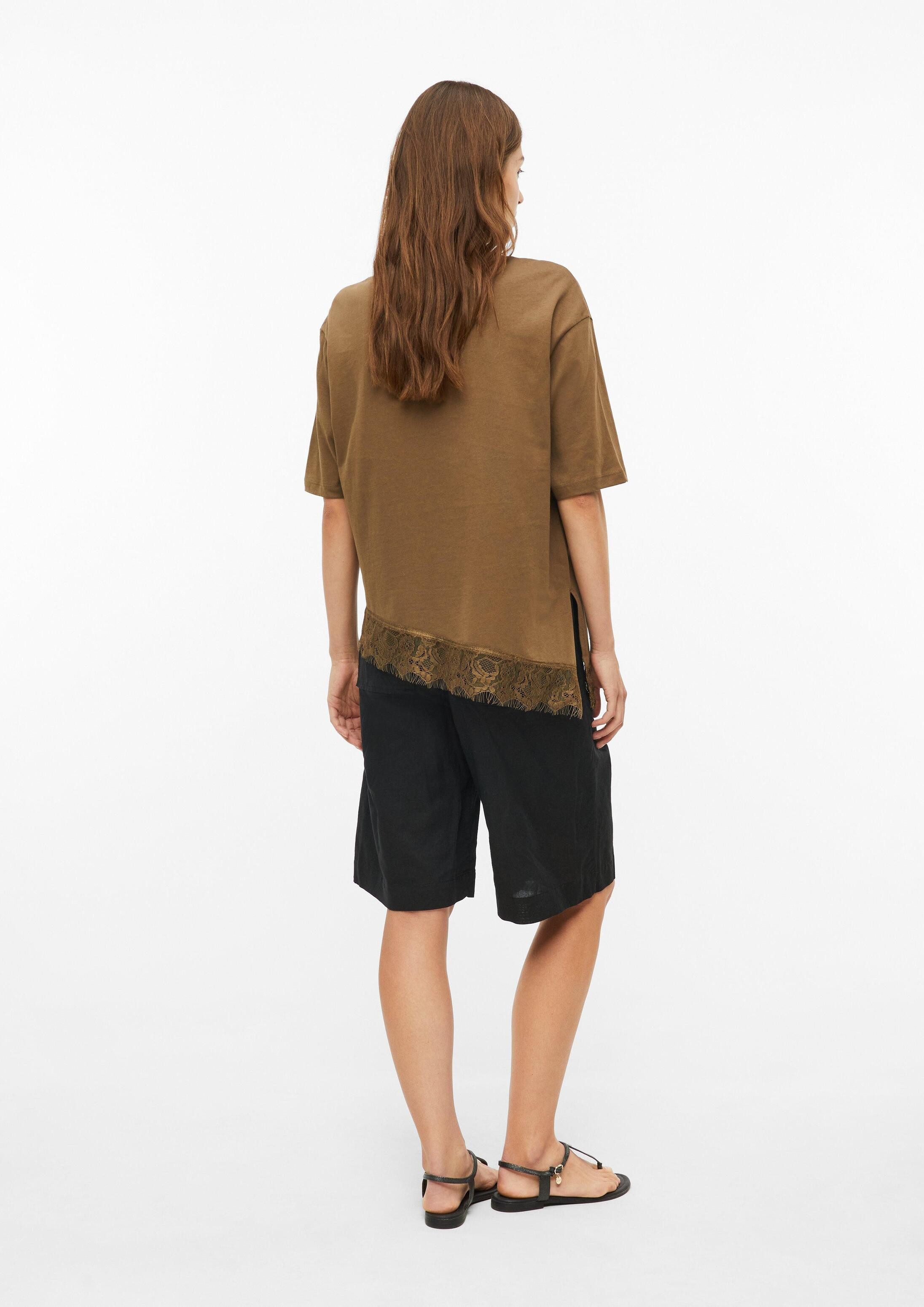 s.Oliver Kurzarmshirt T-Shirt T-Shirt mit asymmetrischem Spitzensaum