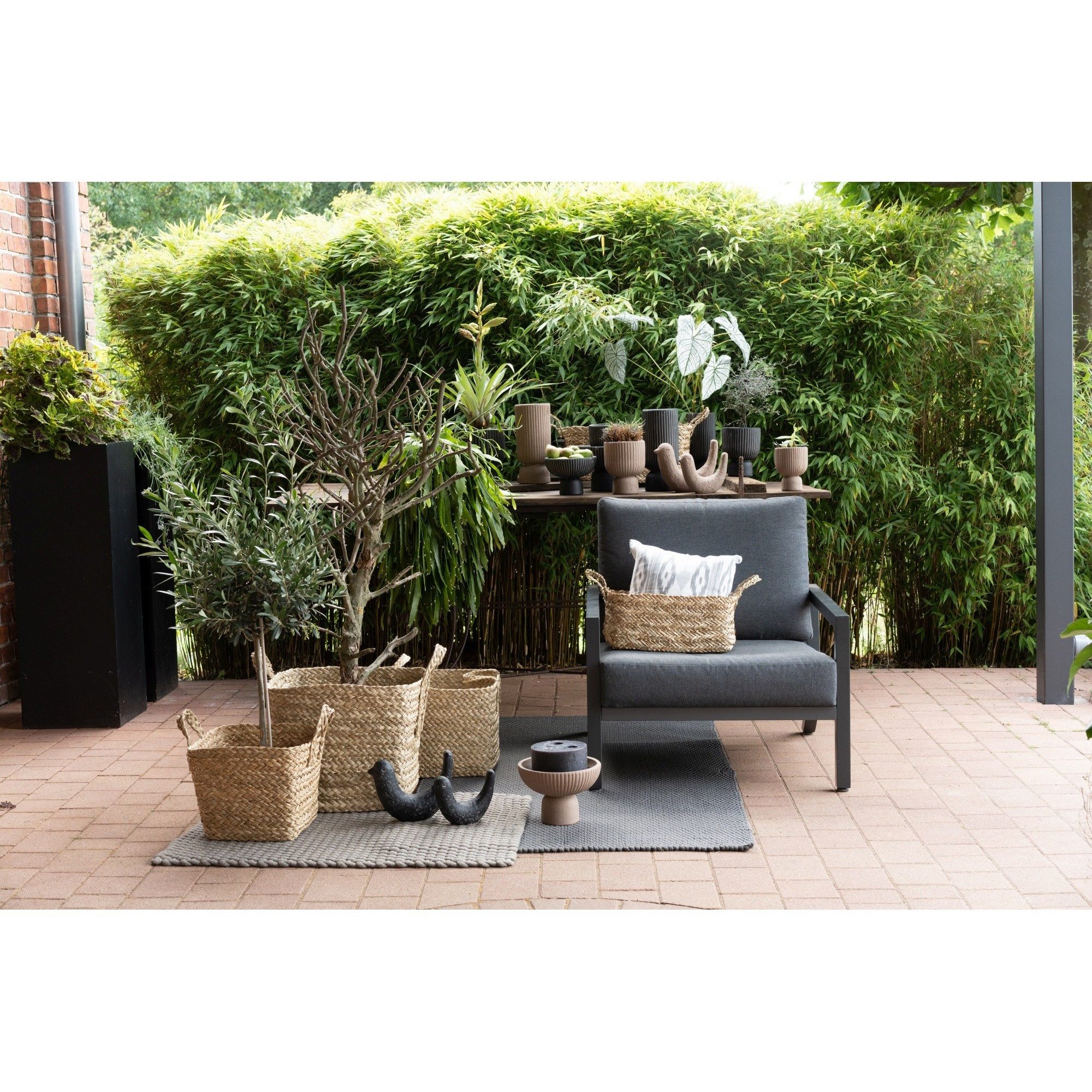 Vosteen Dekofigur Vogel aus Beton schwarz indoor outdoor Gartendeko Wohndeko, indoor und outdoor geeignet