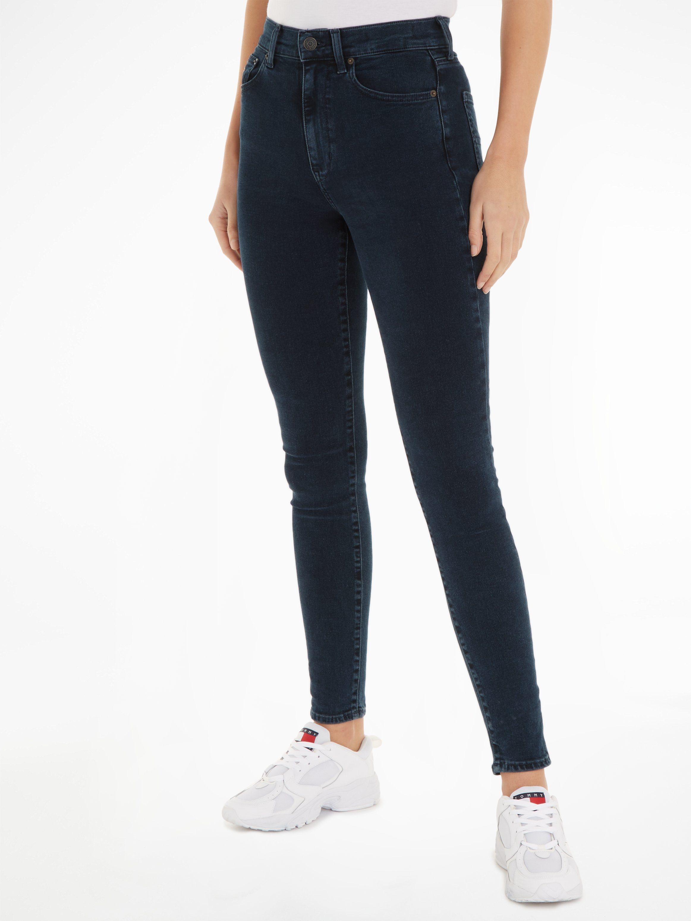 Tommy Jeans Skinny-fit-Jeans Jeans SYLVIA HR SSKN CG4 mit Logobadge und Labelflags dark_denim2
