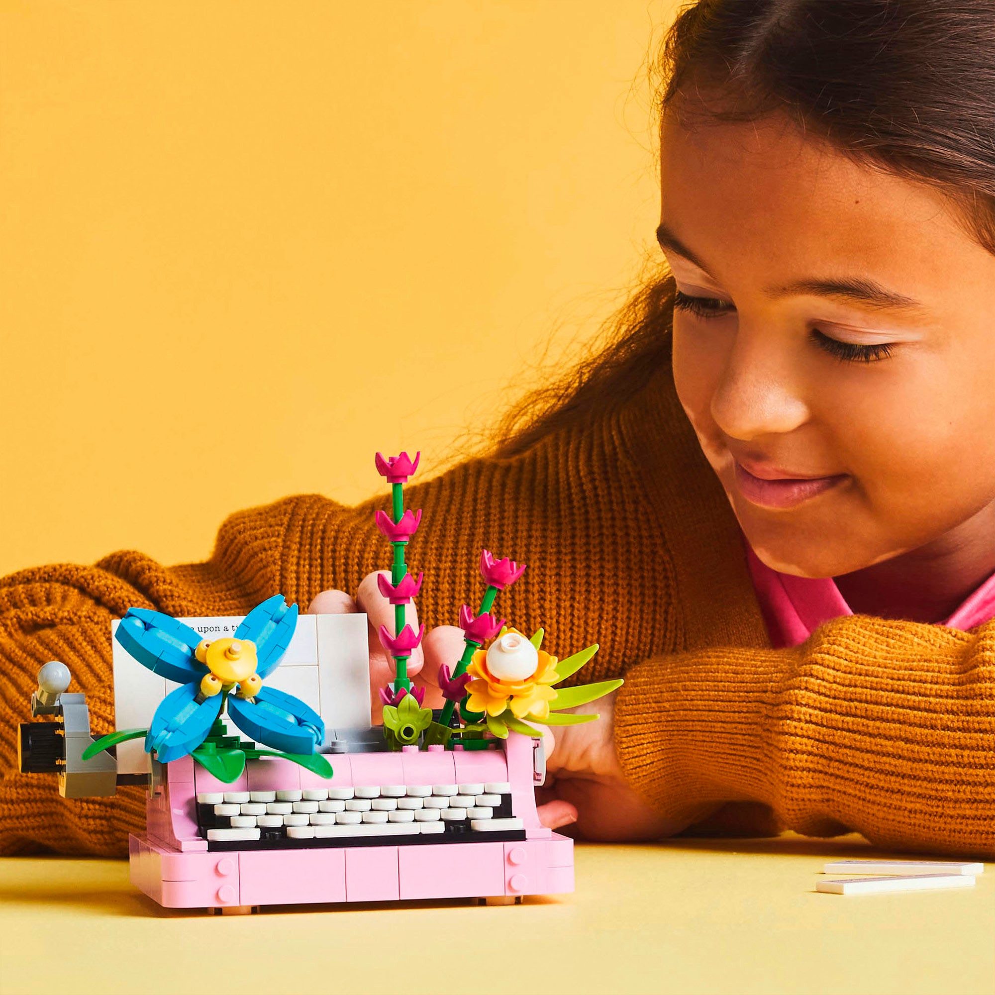 LEGO® Schreibmaschine mit Blumen (31169), LEGO Creator Konstruktionsspielst günstig online kaufen
