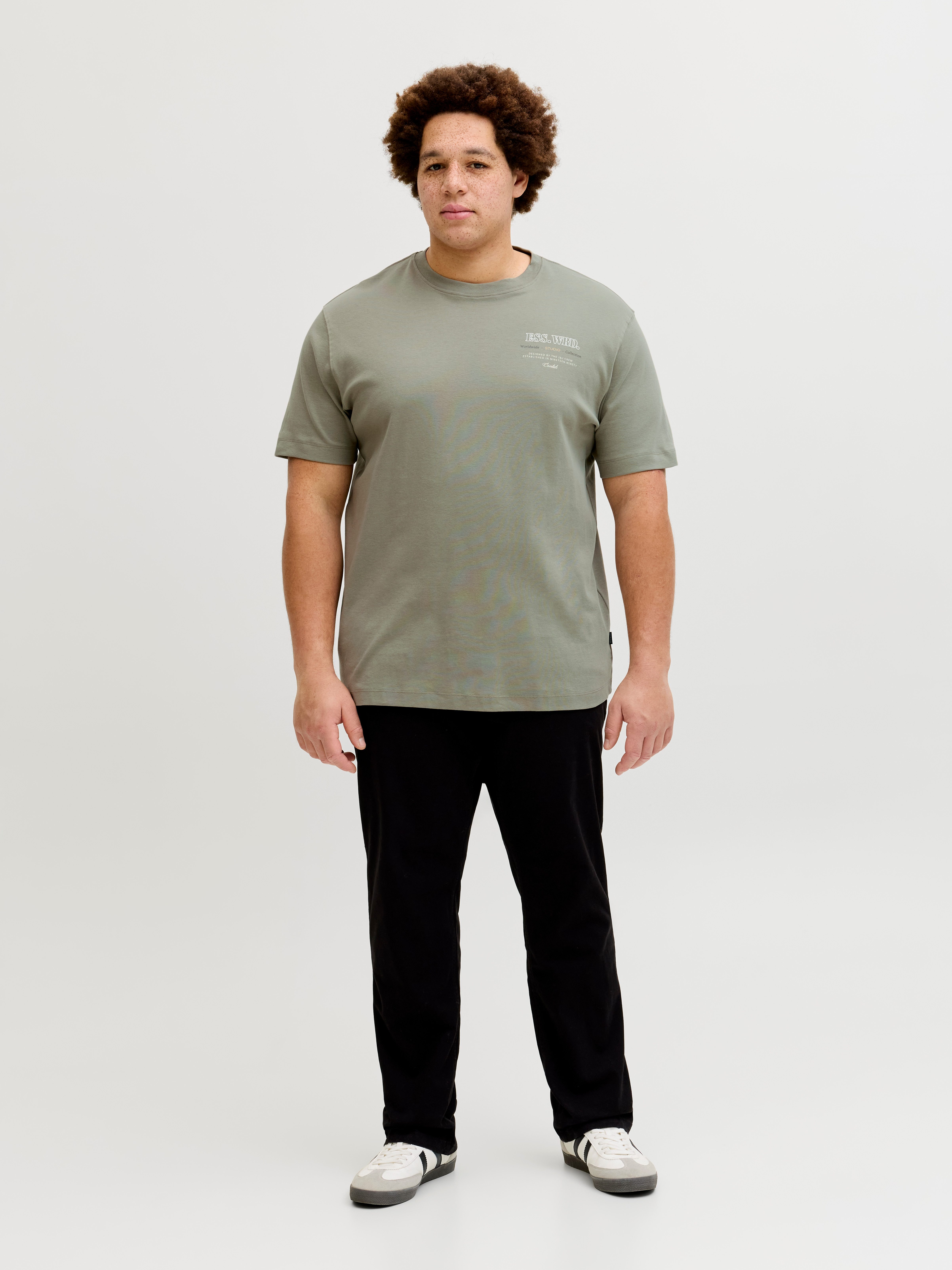Jack & Jones PlusSize T-Shirt JJEURBAN EDGE STUDIO TEE SS SN PLS mit Logobranding – Bild 4 von 5