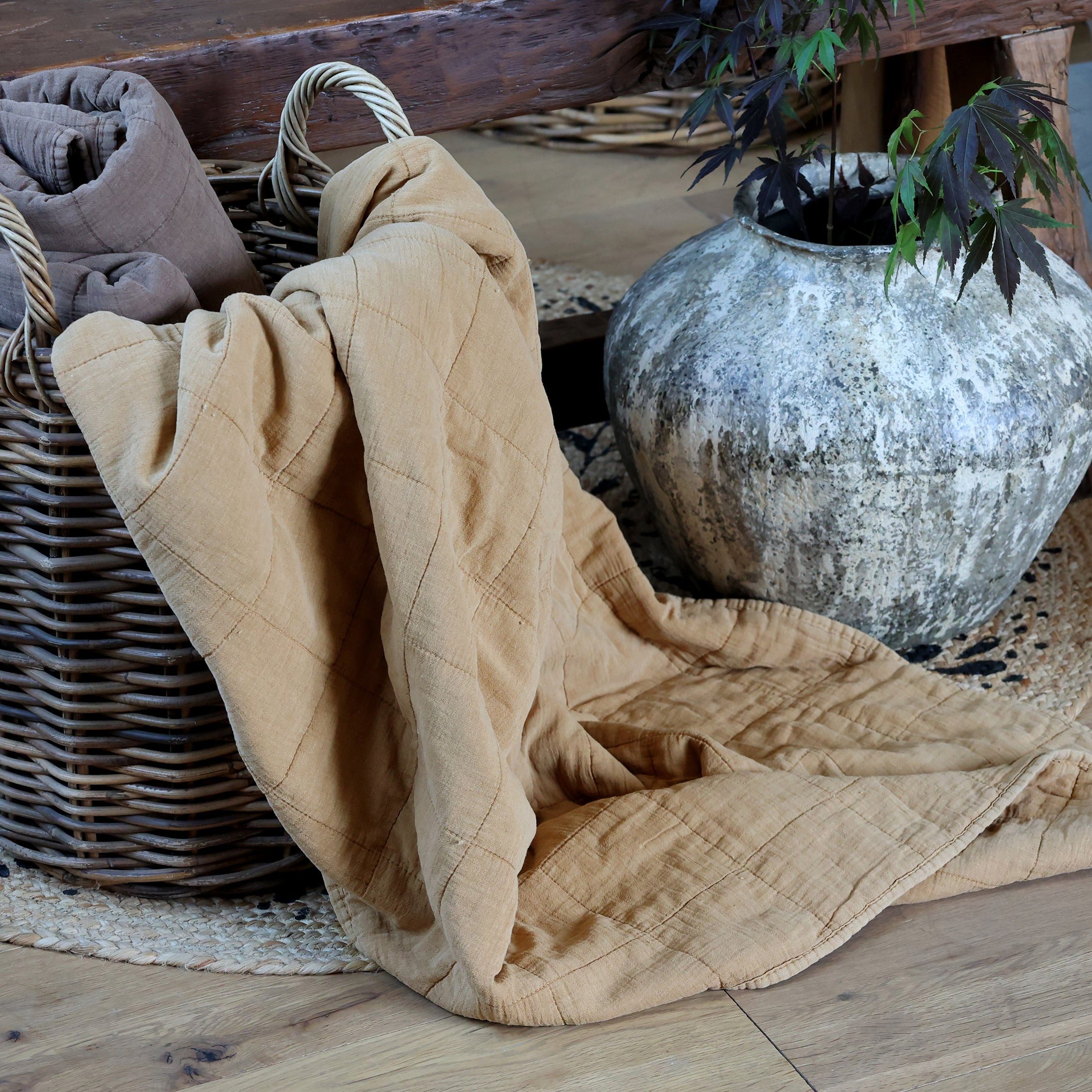 Chic Antique Tagesdecke Chic Antique Aix Quilt Honig