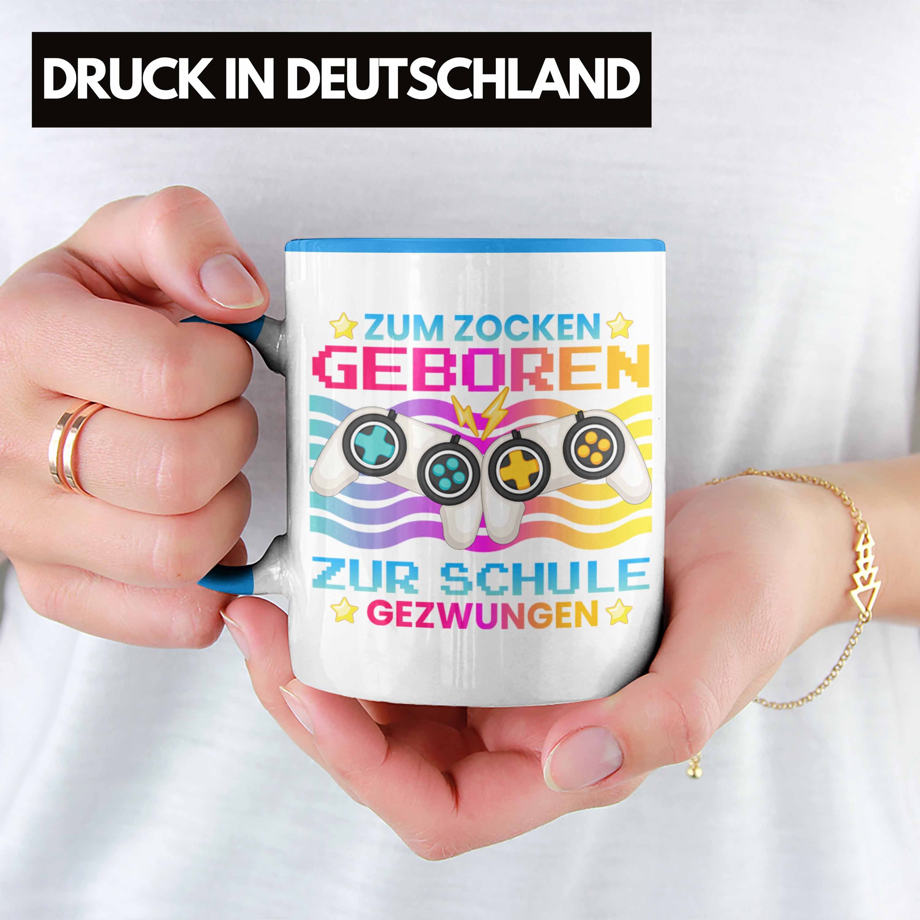 Mitbringsel Zubehör - Trendation Zocker Blau Männer Spruch Jungen Gezwungen Kinder Lustig Zocken Geschenkideen Trendation Tasse Gamer Geschenk Schule Zur PC Gaming Tasse